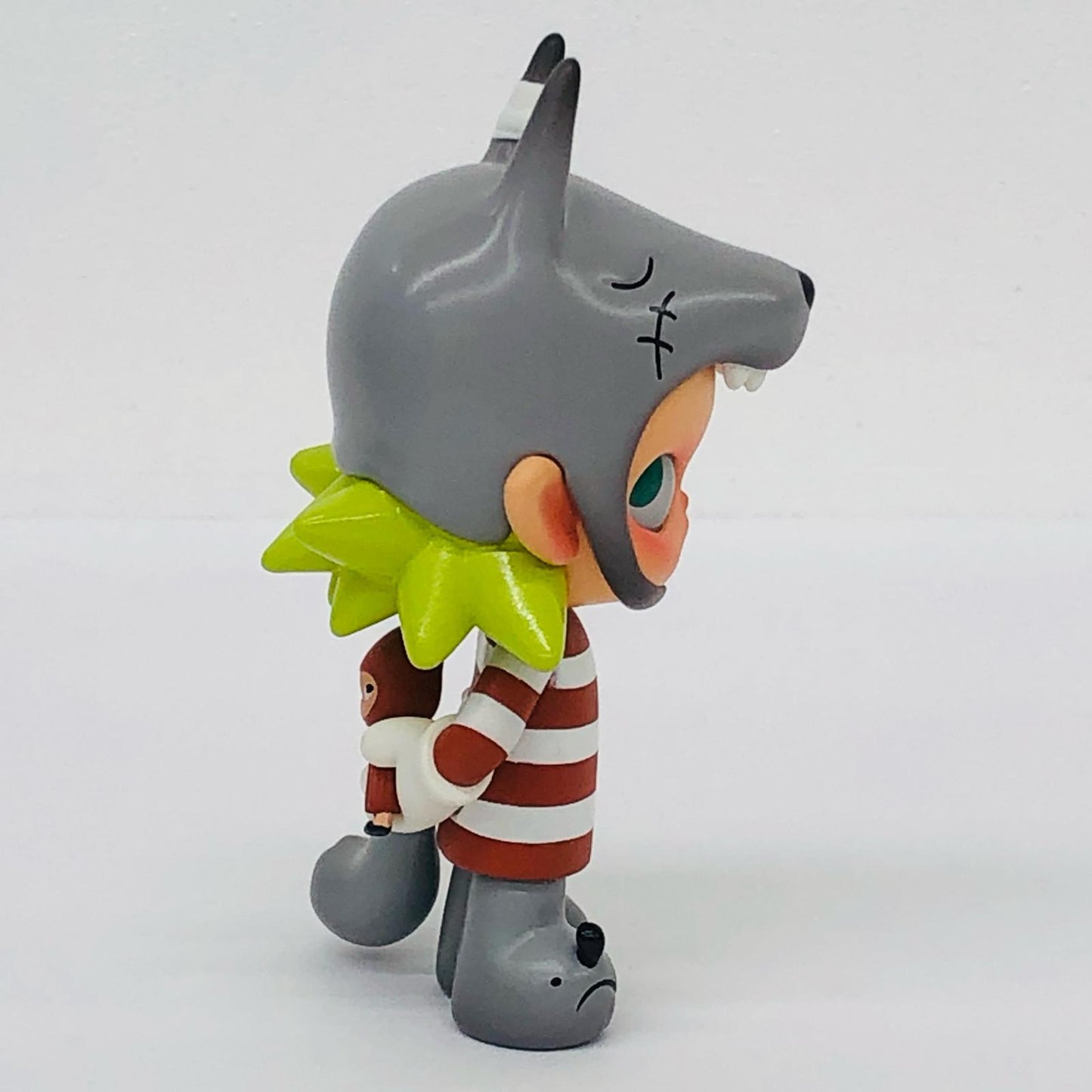 Little Grey Wolf 「POPMART ZSIGA Walking Into The Forest シリーズ」【フィギュア】