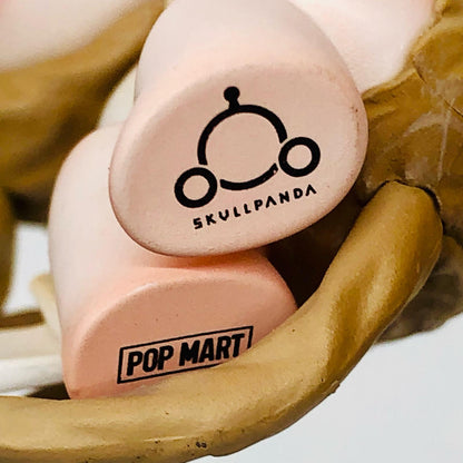 フィギュア The Timid 「POPMART SKULLPANDA Everyday Wonderland シリーズ」 The Timid SKULLPANDA Everyday Wonderland【フィギュア】【加古川物流】
