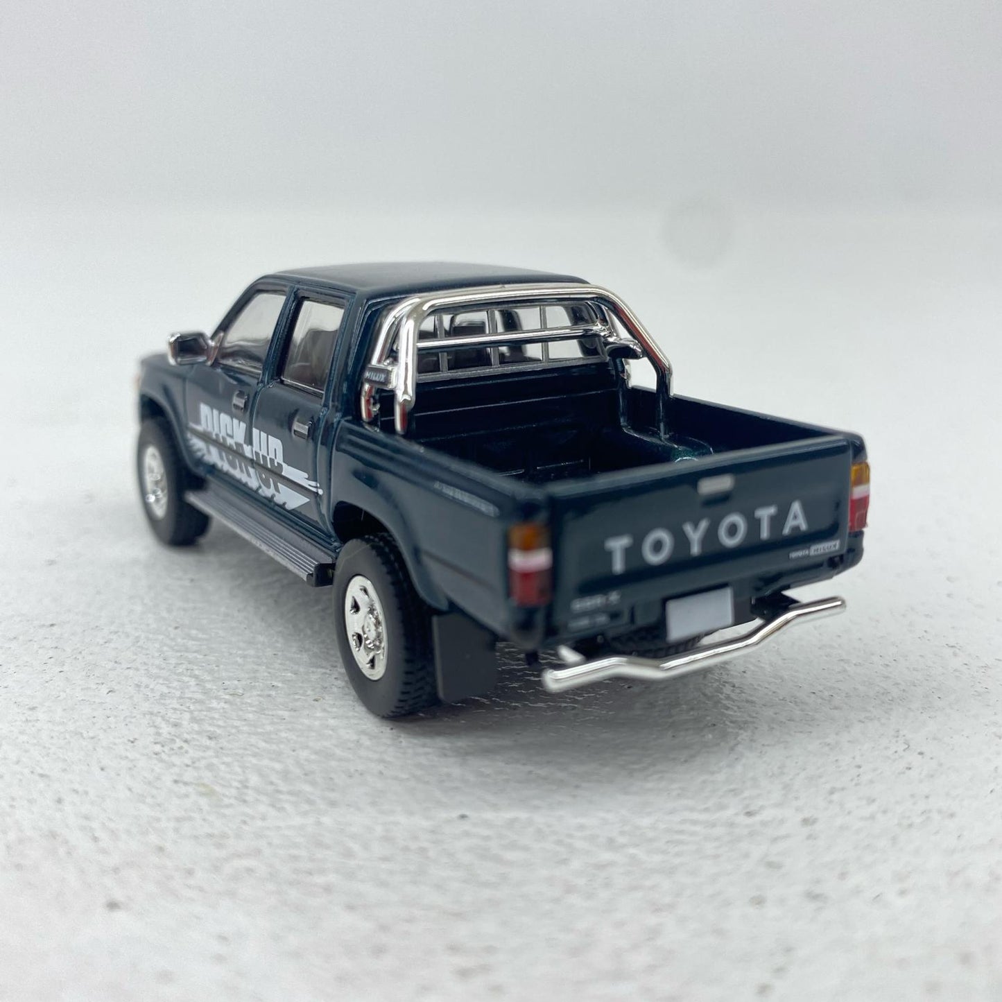 おもちゃ・玩具 1/64 LV-N255b トヨタ ハイラックス4WDダブルキャブSSR-X オプション装着車 95年式(グリーン) 「トミカリミテッドヴィンテージNEO」 [318972] LV-N255b トヨタ ハイラックス4WDダブルキャブ ''1/64 318972【加古川物流】