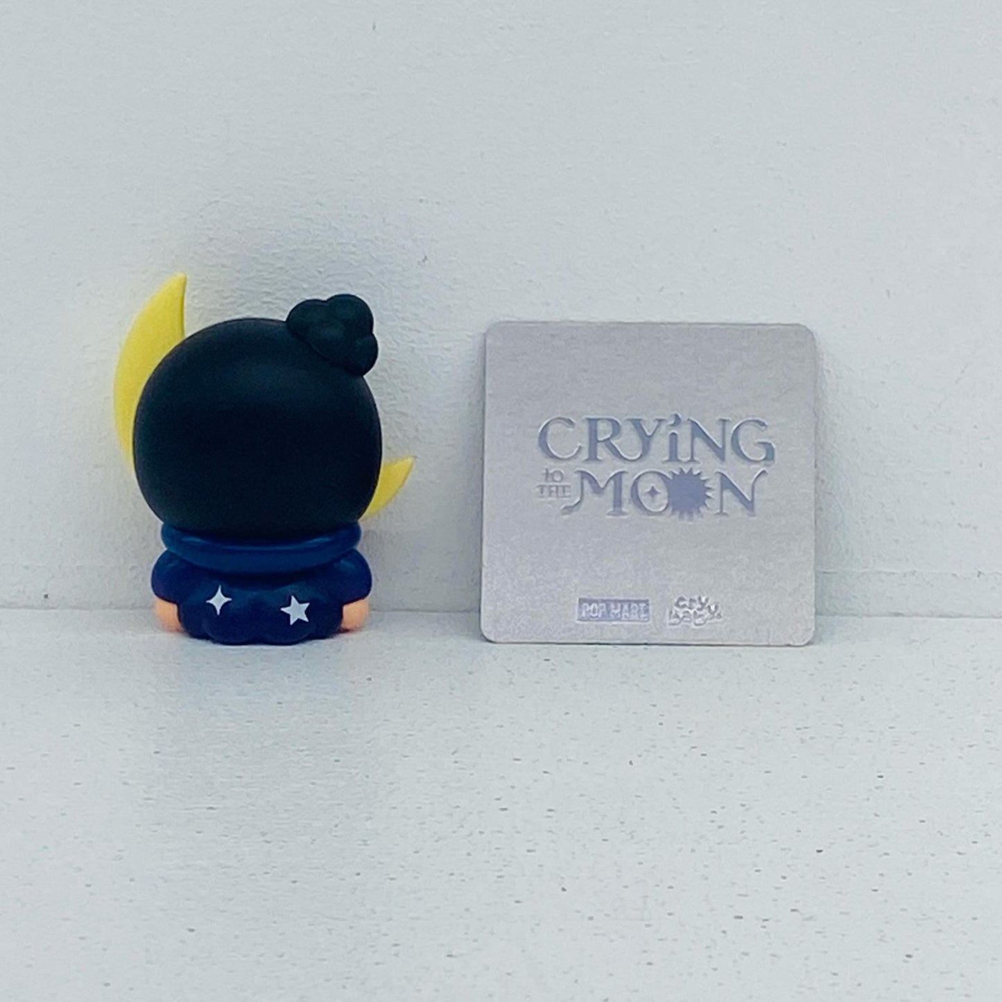 The Half Moon -Mini 「POPMART CRYBABY CRYING TO THE MOON SITTING シリーズ」【フィギュア】