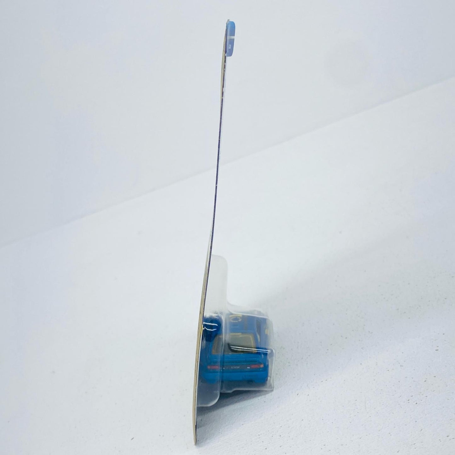 1/64 1985 ホンダ CR-X 「HotWheels エンターテイメントテーマ Peanuts」 [JCB82]