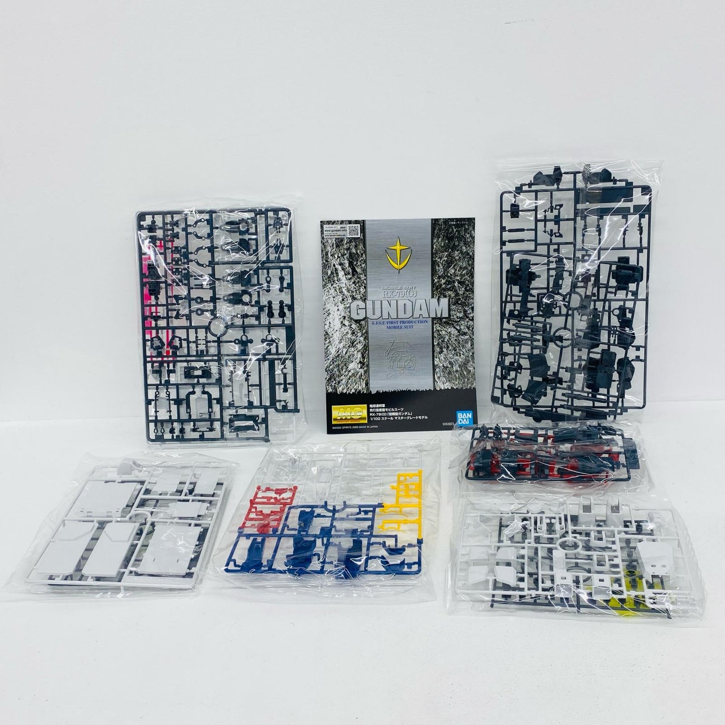 プラモデル 1/100MGRX-79[G]陸戦型ガンダム「機動戦士ガンダム第08MS小隊」[5063823] RX-79[G]陸戦型ガンダム MG 5063823【加古川物流】