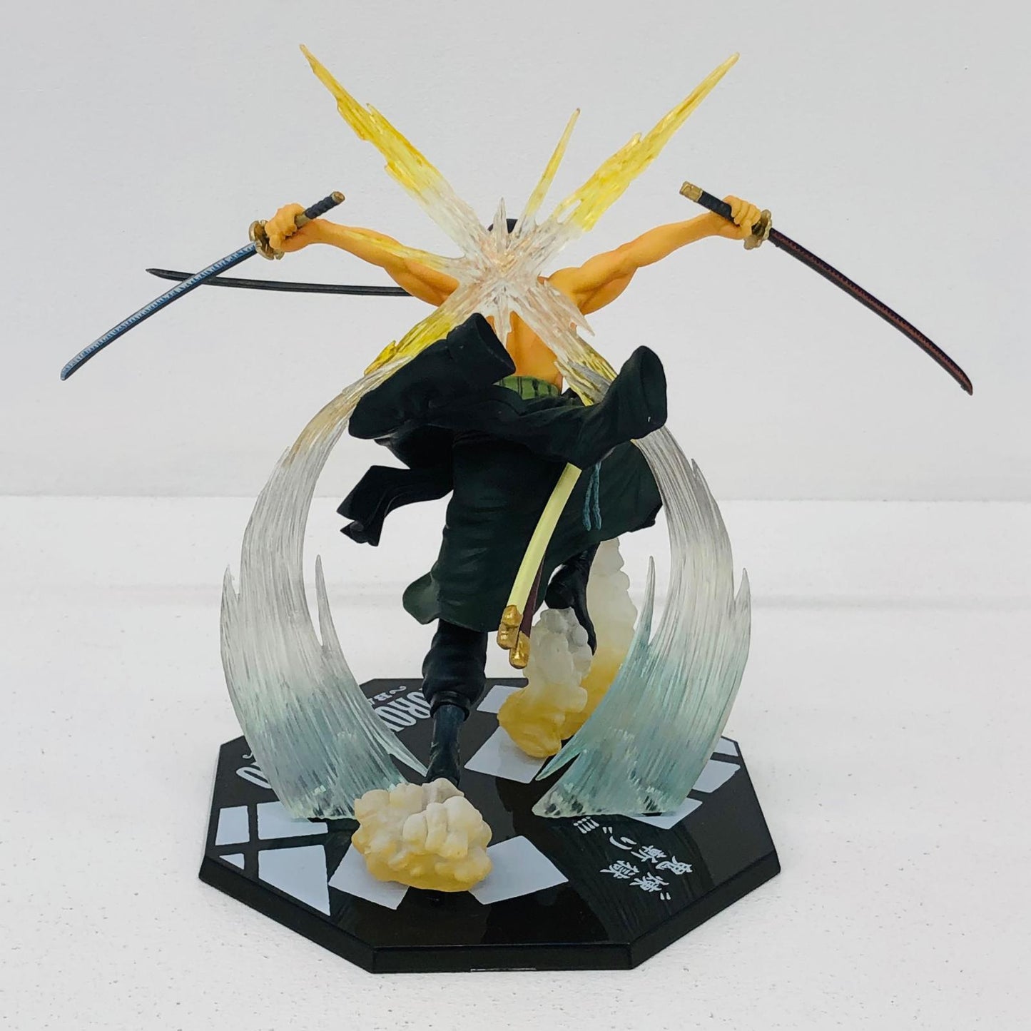 フィギュア フィギュアーツZEROロロノア・ゾロ-BattleVer.煉獄鬼斬り-「ワンピース」 ーツZEROロロノア・ゾロ Figuarts ZERO【フィギュア】【加古川物流】