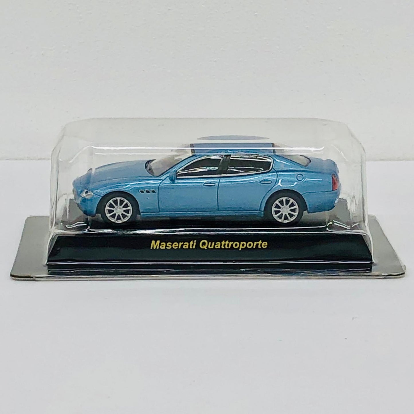 おもちゃ・玩具 1/64MaseratiQuattroporte(ブルー)「マセラッティミニカーコレクション」サークルK・サンクス限定 Maserati Quattroporte 1/64スケール サークルK・サンクス限定【加古川物流】