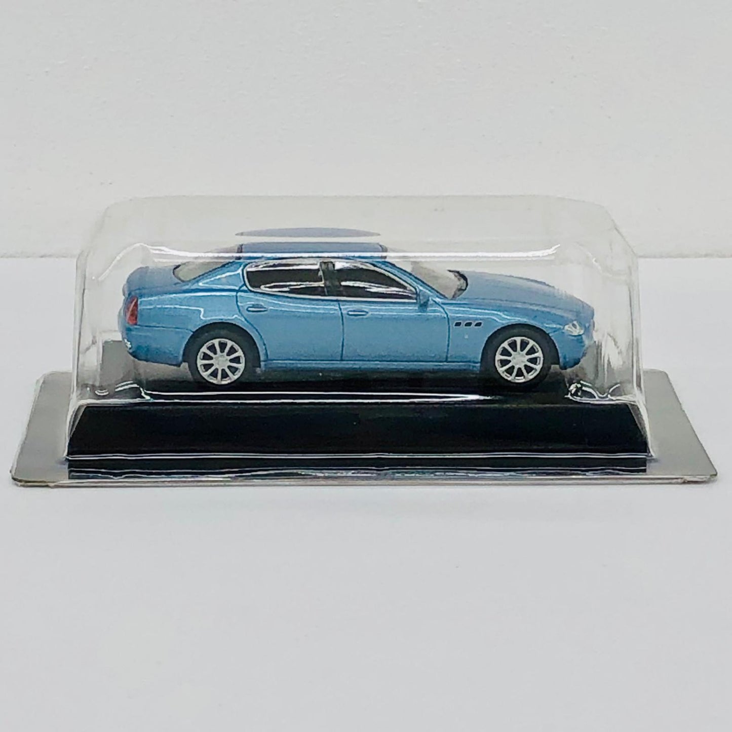 おもちゃ・玩具 1/64MaseratiQuattroporte(ブルー)「マセラッティミニカーコレクション」サークルK・サンクス限定 Maserati Quattroporte 1/64スケール サークルK・サンクス限定【加古川物流】