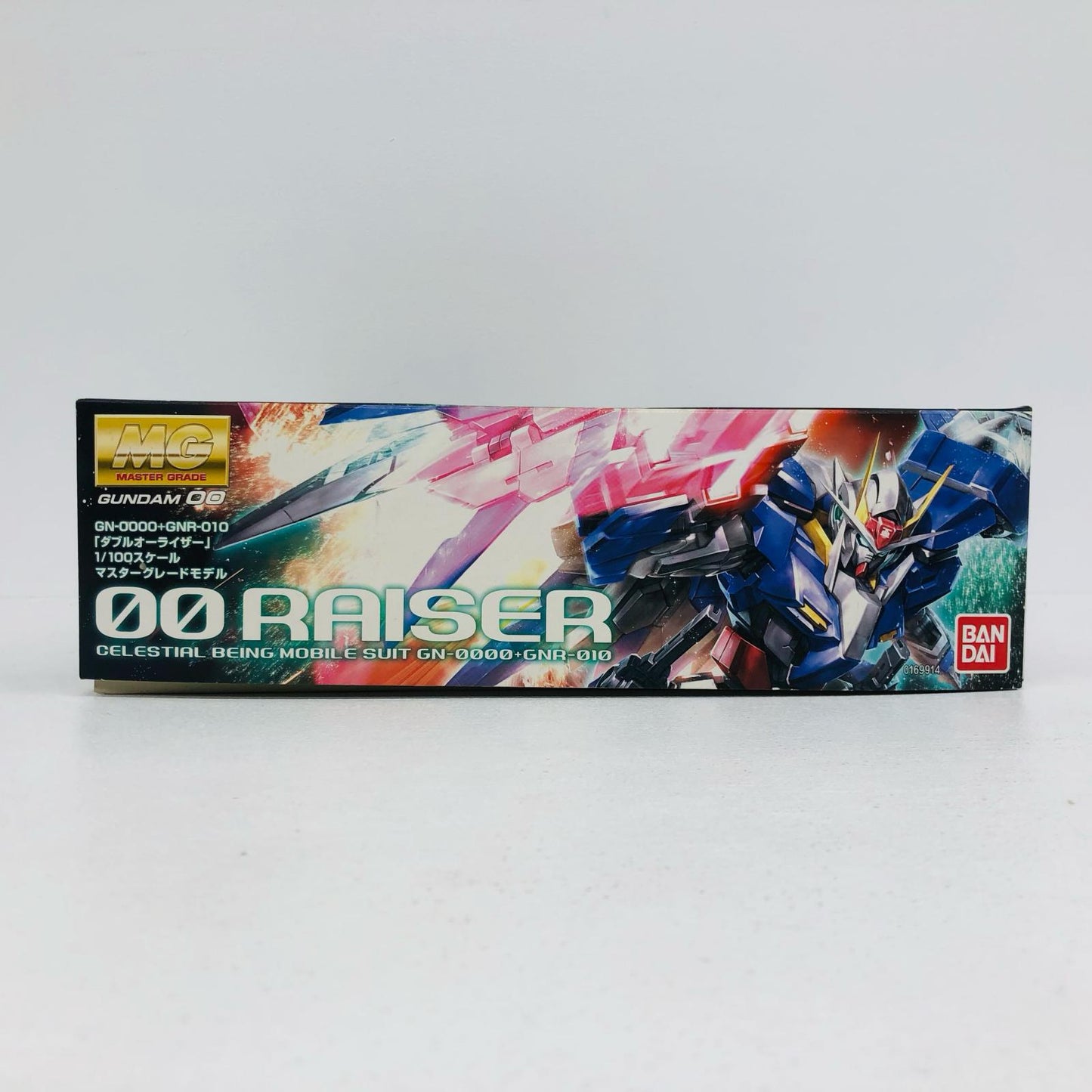 プラモデル 1/100MGGN-0000+GNR-010ダブルオーライザー「機動戦士ガンダム00(ダブルオー)」[0169914] GN-0000+GNR-010ダブルオーライザー MG 169914【加古川物流】