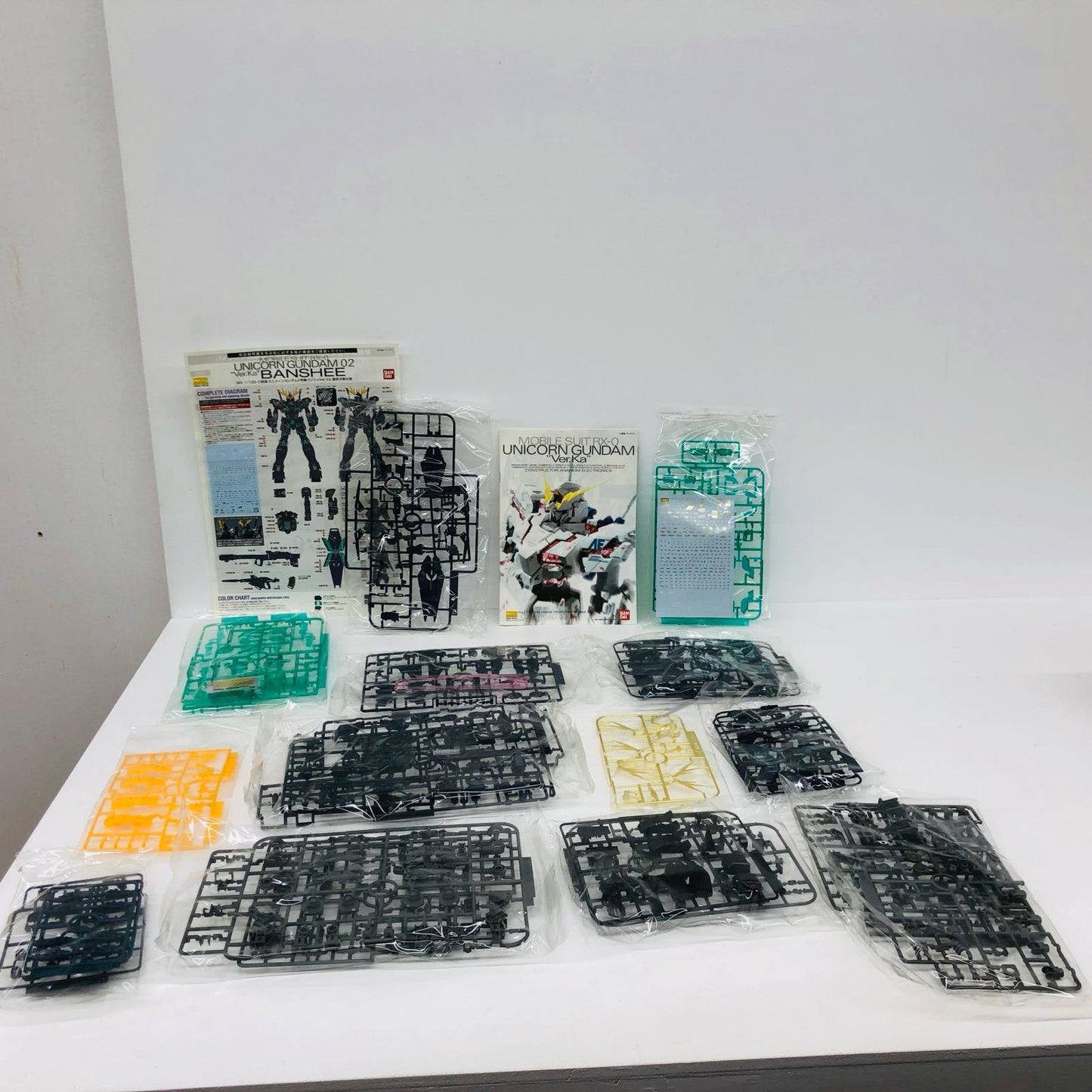 プラモデル 1/100MG小説版ユニコーンガンダム2号機バンシィVer.Ka最終決戦仕様「機動戦士ガンダムUC」プレミアムバンダイ限定[0176284] 小説版ユニコーンガンダム2号機バンシィ MG プレミアムバンダイ限定 176284【加古川物流】