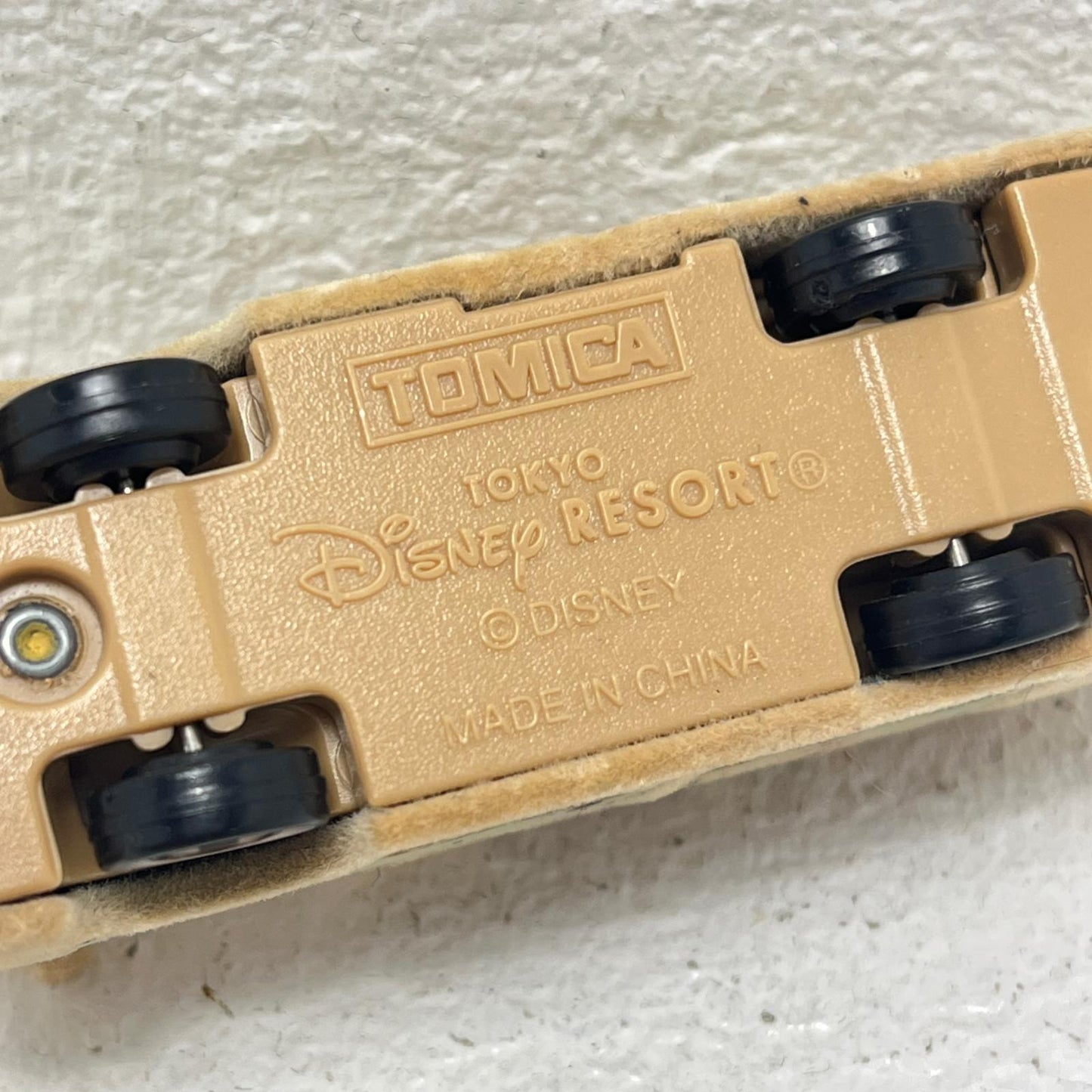 おもちゃ・玩具 1/130ダッフィーバス「トミカディズニービークルコレクション」東京ディズニーシー限定 ダッフィーバス 東京ディズニーシー限定 ''1/130【加古川物流】