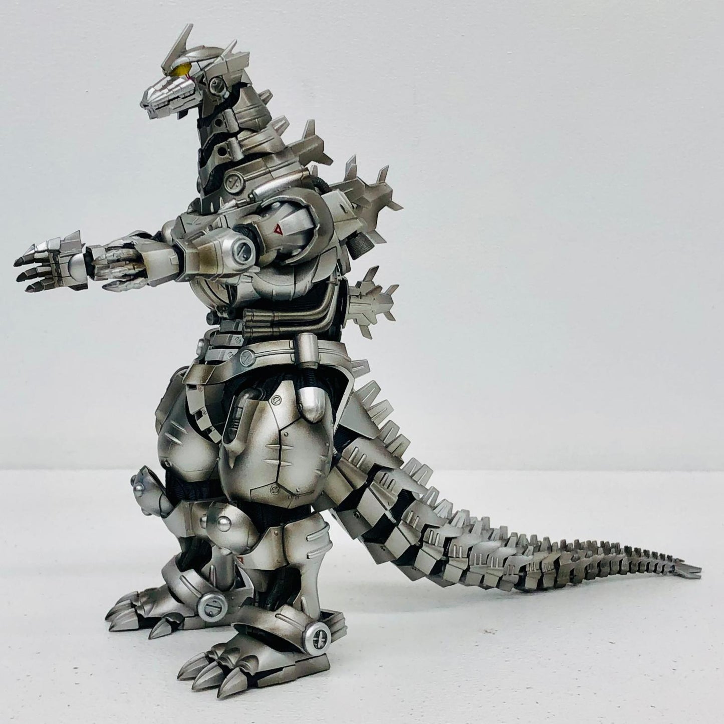 フィギュア S.H.MonsterArts3式機龍(重武装型/高機動型)「ゴジラ×モスラ×メカゴジラ東京SOS」魂ウェブ商店限定 3式機龍(重武装型/高機動型) S.H.MonsterArts 魂ウェブ商店限定【フィギュア】【加古川物流】