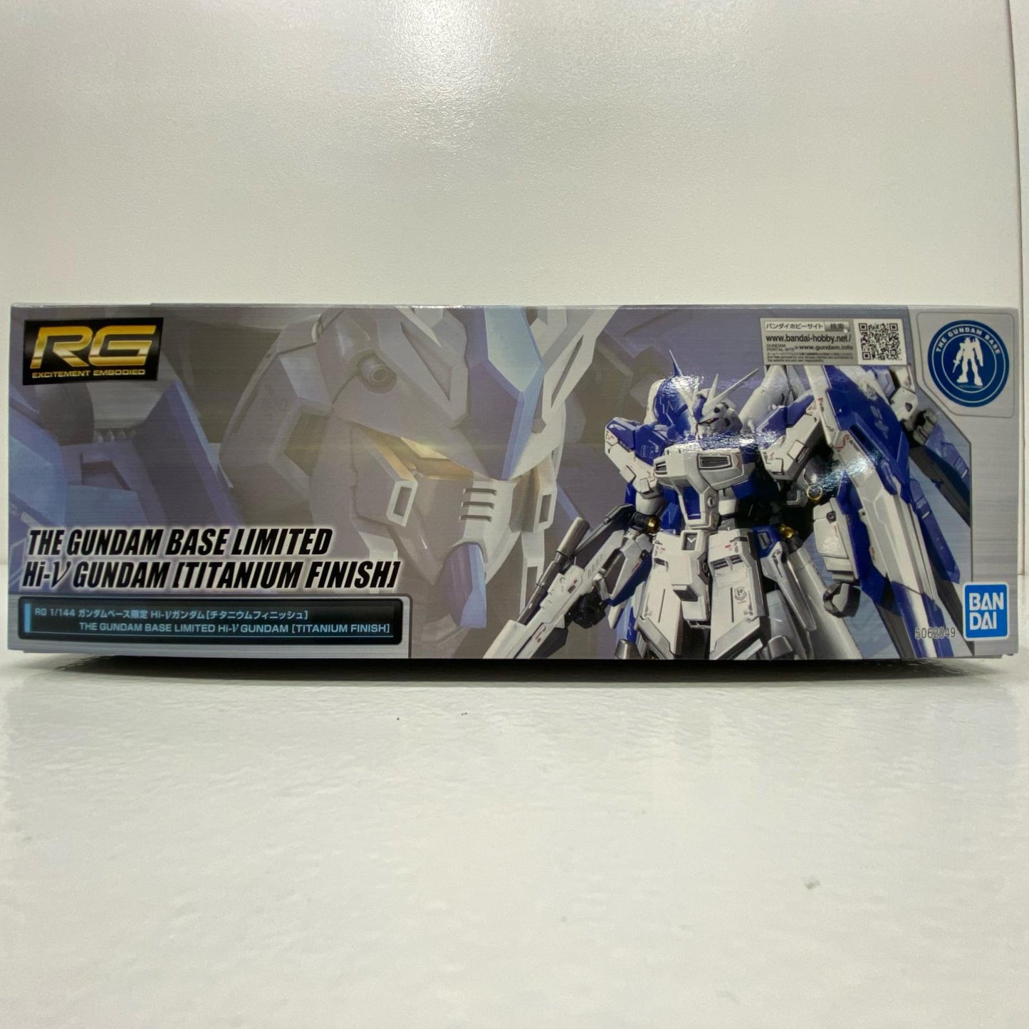 プラモデル 1/144RGHi-νガンダムチタニウムフィニッシュ「機動戦士ガンダム逆襲のシャアベルトーチカ・チルドレン」ガンダムベース限定[5062049] Hi-νガンダム RG ガンダムベース限定 5062049【加古川物流】