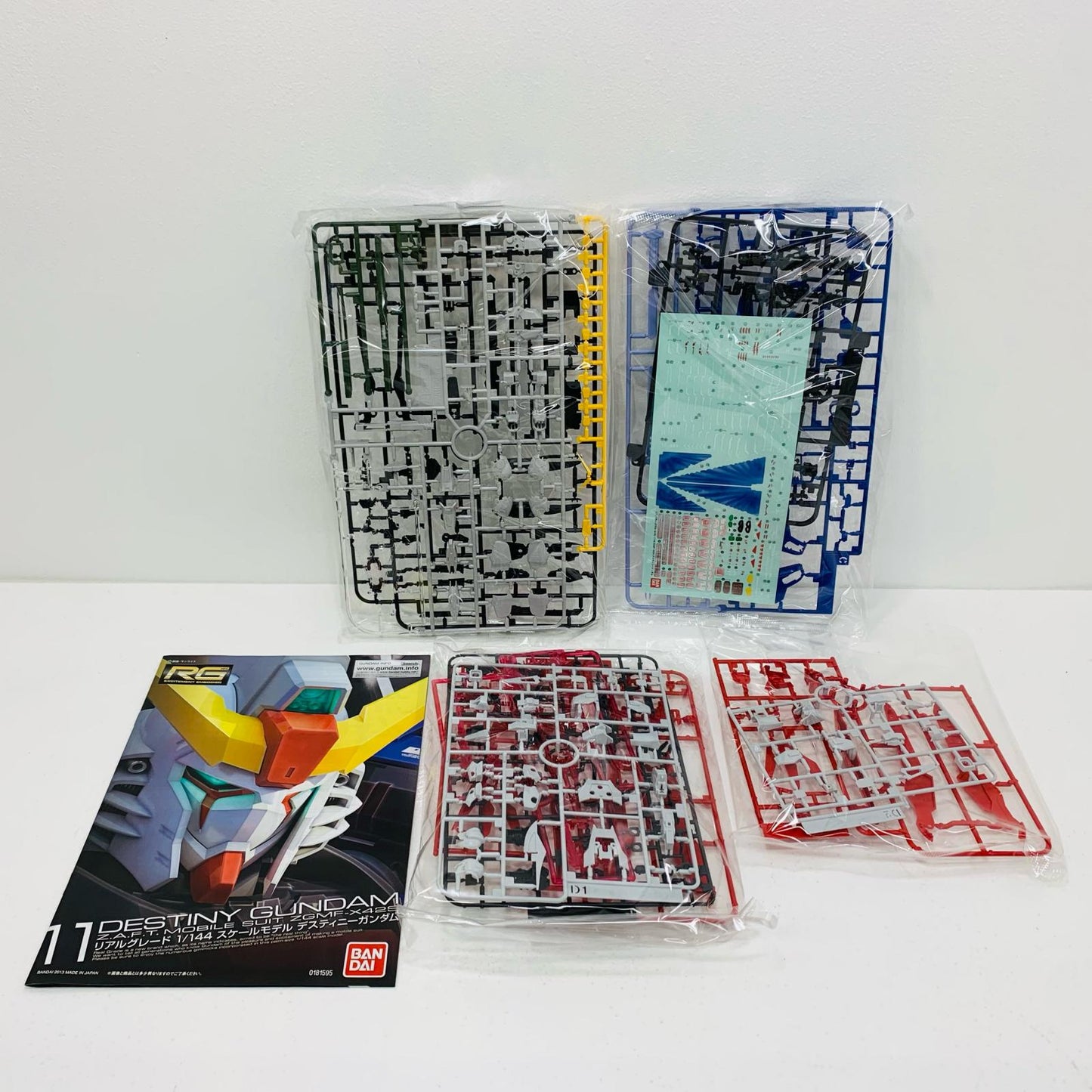 プラモデル 1/144RGZGMF-X42Sデスティニーガンダム「機動戦士ガンダムSEEDDESTINY」[5061616] ZGMF-X42S デスティニーガンダム RG 5061616【加古川物流】
