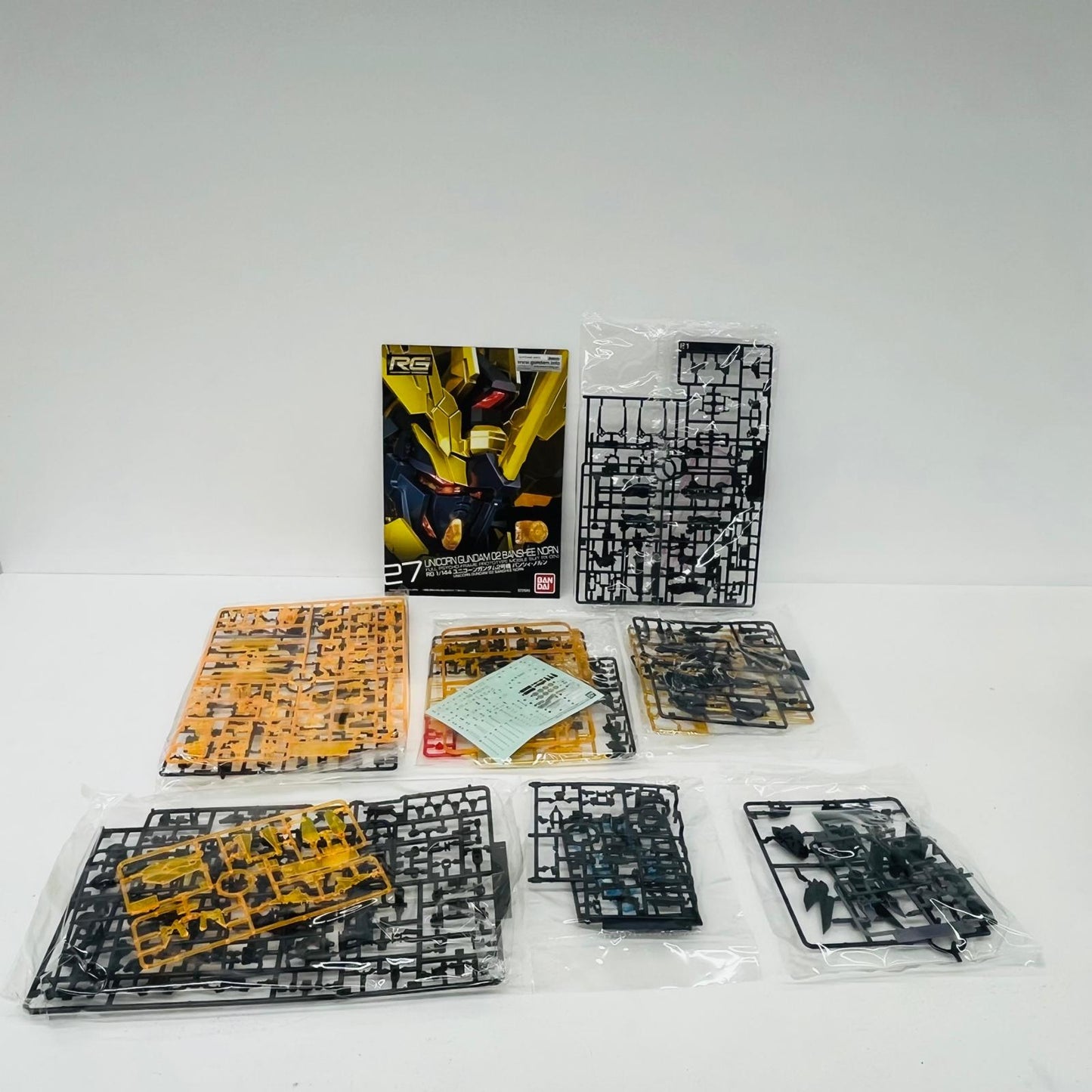 プラモデル 1/144RGRX-0Nユニコーンガンダム2号機バンシィ・ノルン「機動戦士ガンダムUC」[5061621] RX-0N ユニコーンガンダム 2号機 RG 5061621【加古川物流】