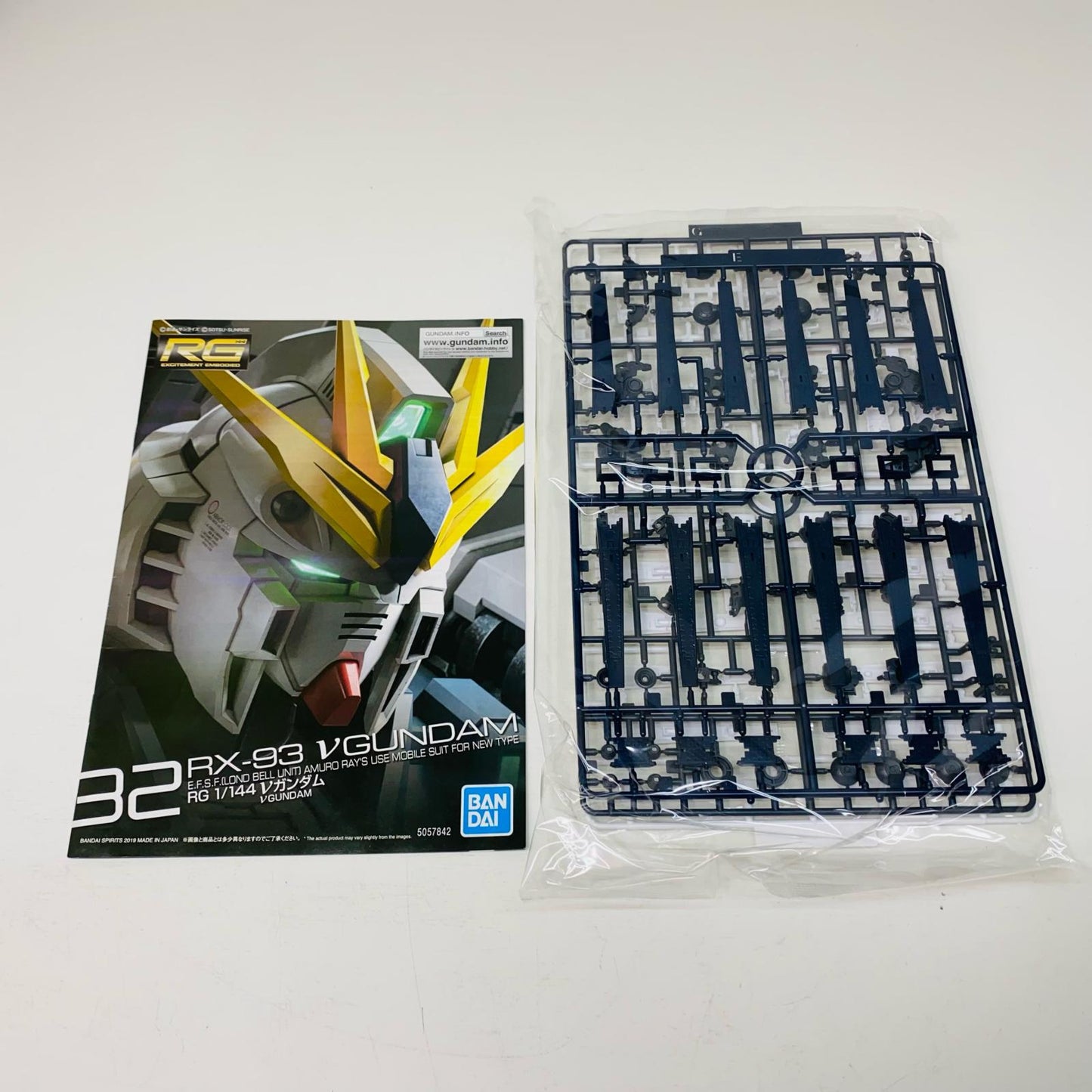 プラモデル 1/144RGRX-93νガンダム「機動戦士ガンダム逆襲のシャア」[5057842] RX-93 νガンダム RG 5057842【加古川物流】