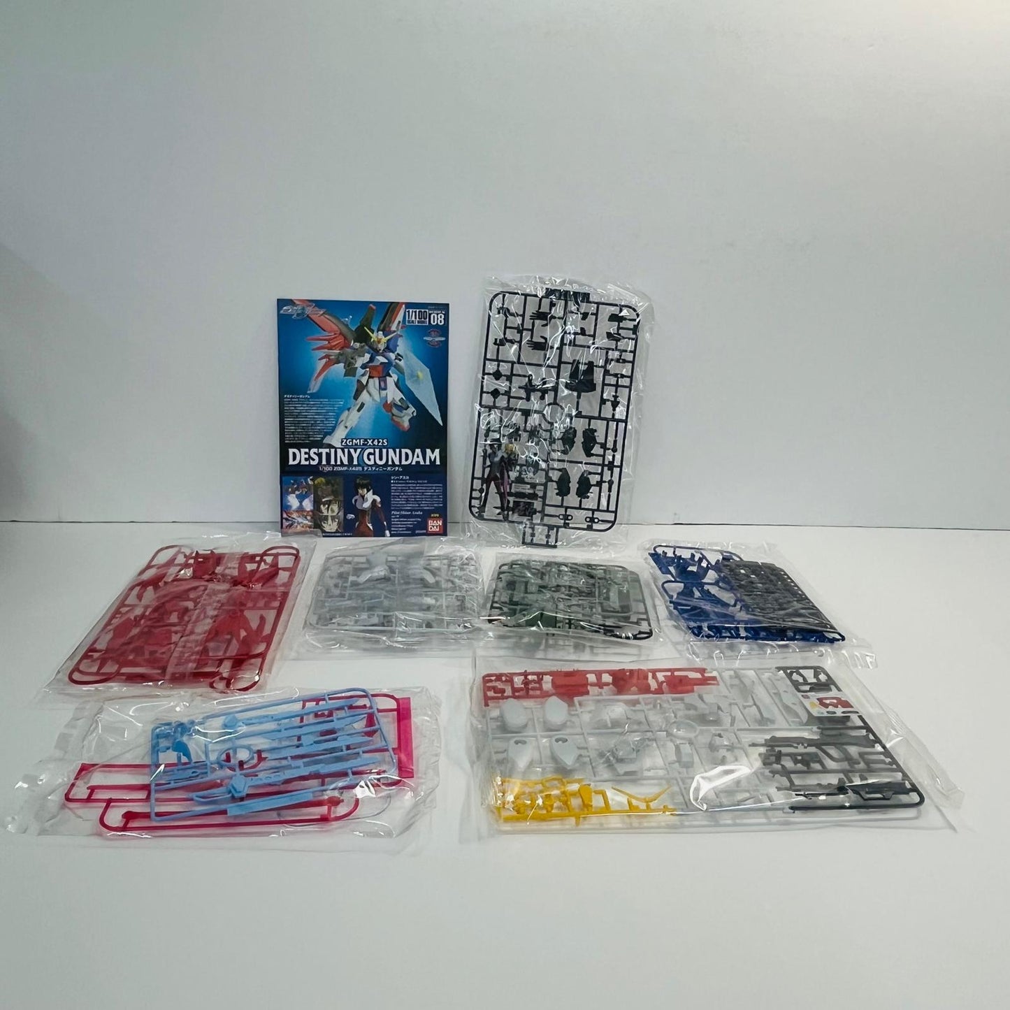 プラモデル 1/100ZGMF-X42Sデスティニーガンダム「機動戦士ガンダムSEEDDESTINY」 ZGMF-X42Sデスティニーガンダム【加古川物流】