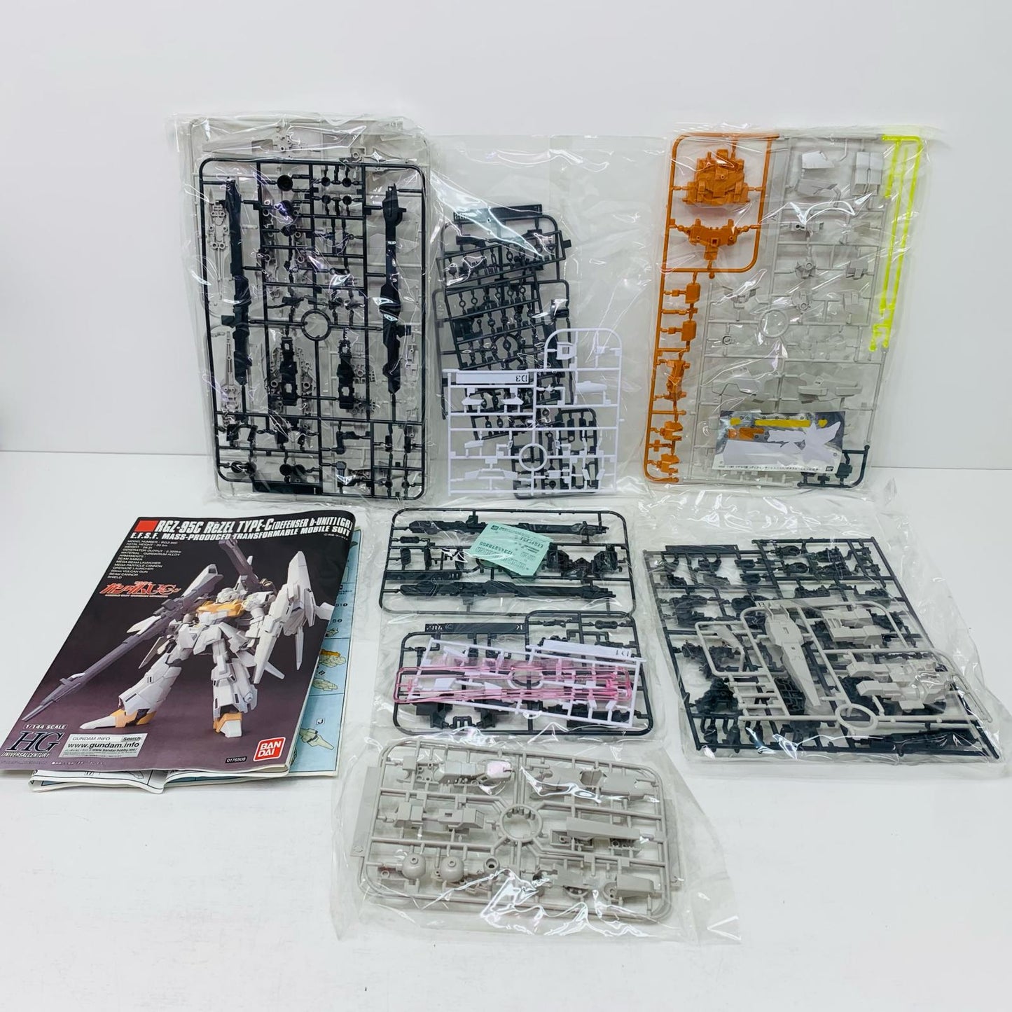 プラモデル 1/144HGUCRGZ-95CリゼルC型(ディフェンサーbユニット/ゼネラル・レビル配備機)「機動戦士ガンダムUC」シリーズNo.142[0176508] RGZ-95CリゼルC型 ディフェンサーbユニット HG 176508【加古川物流】