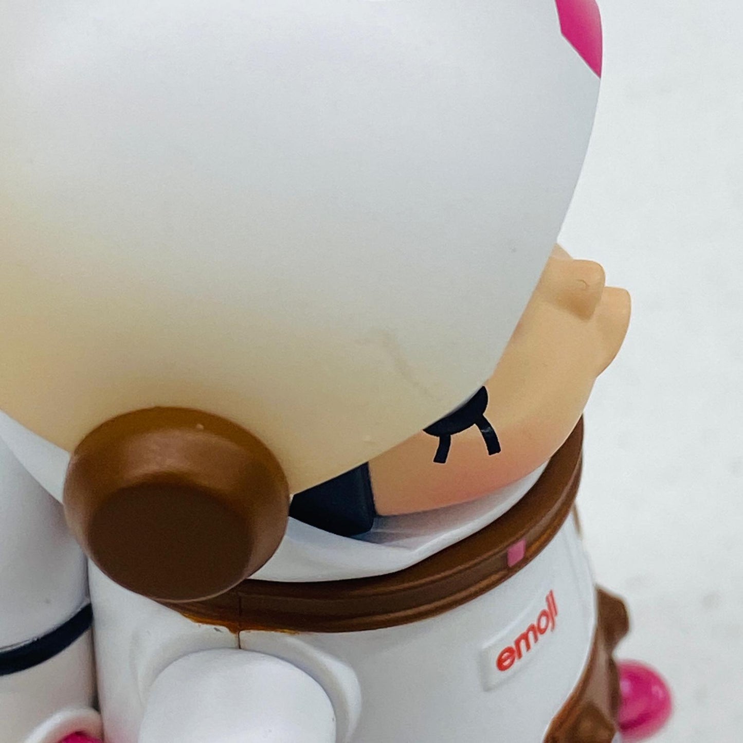フィギュア HAPPY PUPPY 「POPMART MEGA SPACE MOLLY 100%×emoji シリーズ」 HAPPY PUPPY MEGA SPACE MOLLY 100%×emoji シリーズ【フィギュア】【加古川物流】