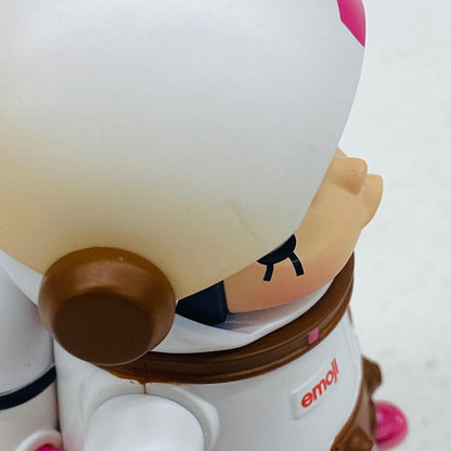 フィギュア HAPPY PUPPY 「POPMART MEGA SPACE MOLLY 100%×emoji シリーズ」 HAPPY PUPPY MEGA SPACE MOLLY 100%×emoji シリーズ【フィギュア】【加古川物流】