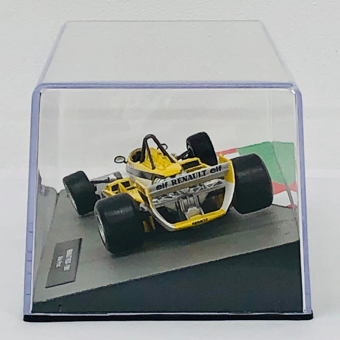 おもちゃ・玩具 [単品] 1/43 RENAULT RE30 1981 elf #15(イエロー×ホワイト) 「F1マシンコレクション全国版」 第131号同梱品 RENAULT RE30 1981 elf #15 1/43スケール 131【加古川物流】