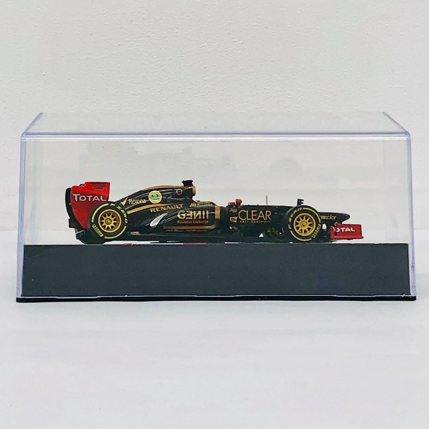 おもちゃ・玩具 [単品] 1/43 LOTUS E20 2012 CLEAR #9(ブラック×ゴールド) 「F1マシンコレクション全国版」 第87号同梱品 LOTUS E20 2012 CLEAR #9 1/43スケール 87【加古川物流】