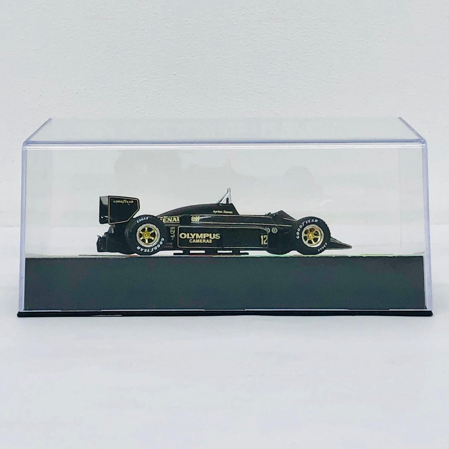 おもちゃ・玩具 [単品] 1/43 ロータス 97T 1985 OLYMPUS CAMERAS #12(ブラック) 「F1マシンコレクション全国版」 第13号同梱品 ロータス 97T 1985 OLYMPUS CAMERAS #12 1/43スケール 13【加古川物流】