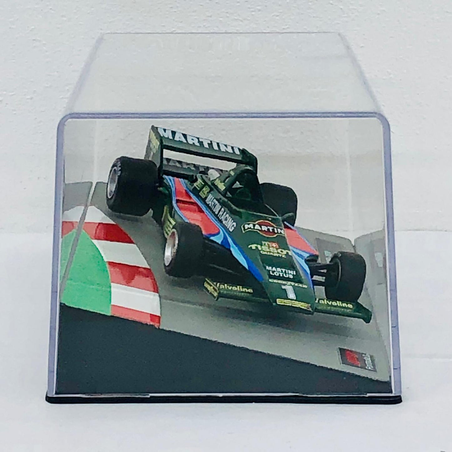 おもちゃ・玩具 [単品] 1/43 LOTUS 80 1979 Mario Andretti MARTINI RACING #1(グリーン×レッド×ブルー) 「F1マシンコレクション全国版」 第106号同梱品 LOTUS 80 1979 MARTINI RACING #1(グリーン×レッド×ブルー) 1/43スケール 第106号同梱品【加古川物流】