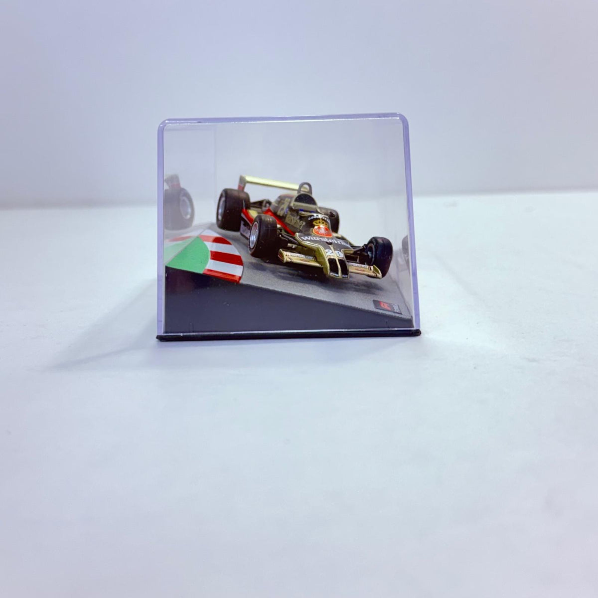 おもちゃ・玩具 [単品] 1/43 ARROWS A1B 1979 Warsteiner #29(ゴールド×ブラック×レッド) 「F1マシンコレクション全国版」 第48号同梱品 ARROWS A1B 1979 Warsteiner #29 1/43スケール 第48号同梱品【加古川物流】