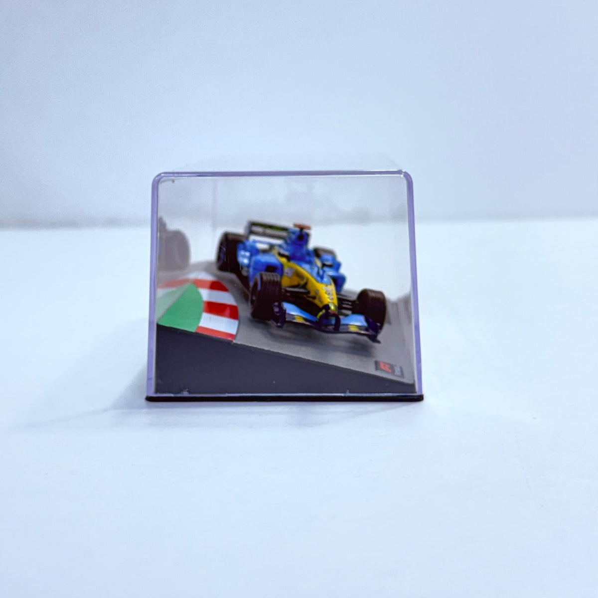 おもちゃ・玩具 [単品] 1/43 RENAULT R24 2004 elf #7(ライトブルー×イエロー×ブラック) 「F1マシンコレクション全国版」 第52号同梱品 RENAULT R24 2004 elf #7 1/43スケール 第52号同梱品【加古川物流】