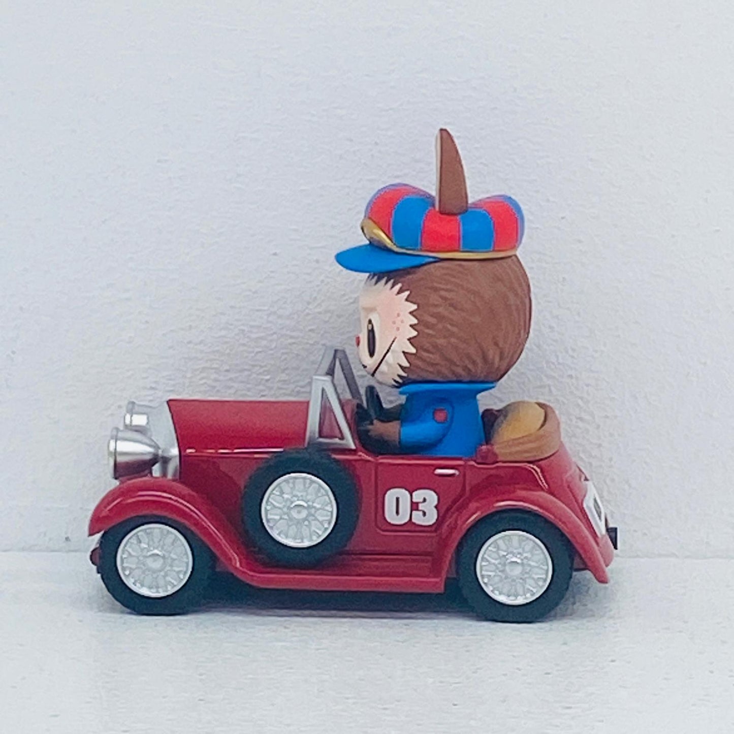 フィギュア LABUBU CLASSIC CAR 「POPMART POPCAR Super Track シリーズ」 LABUBU CLASSIC CAR POPCAR Super Track【フィギュア】【加古川物流】