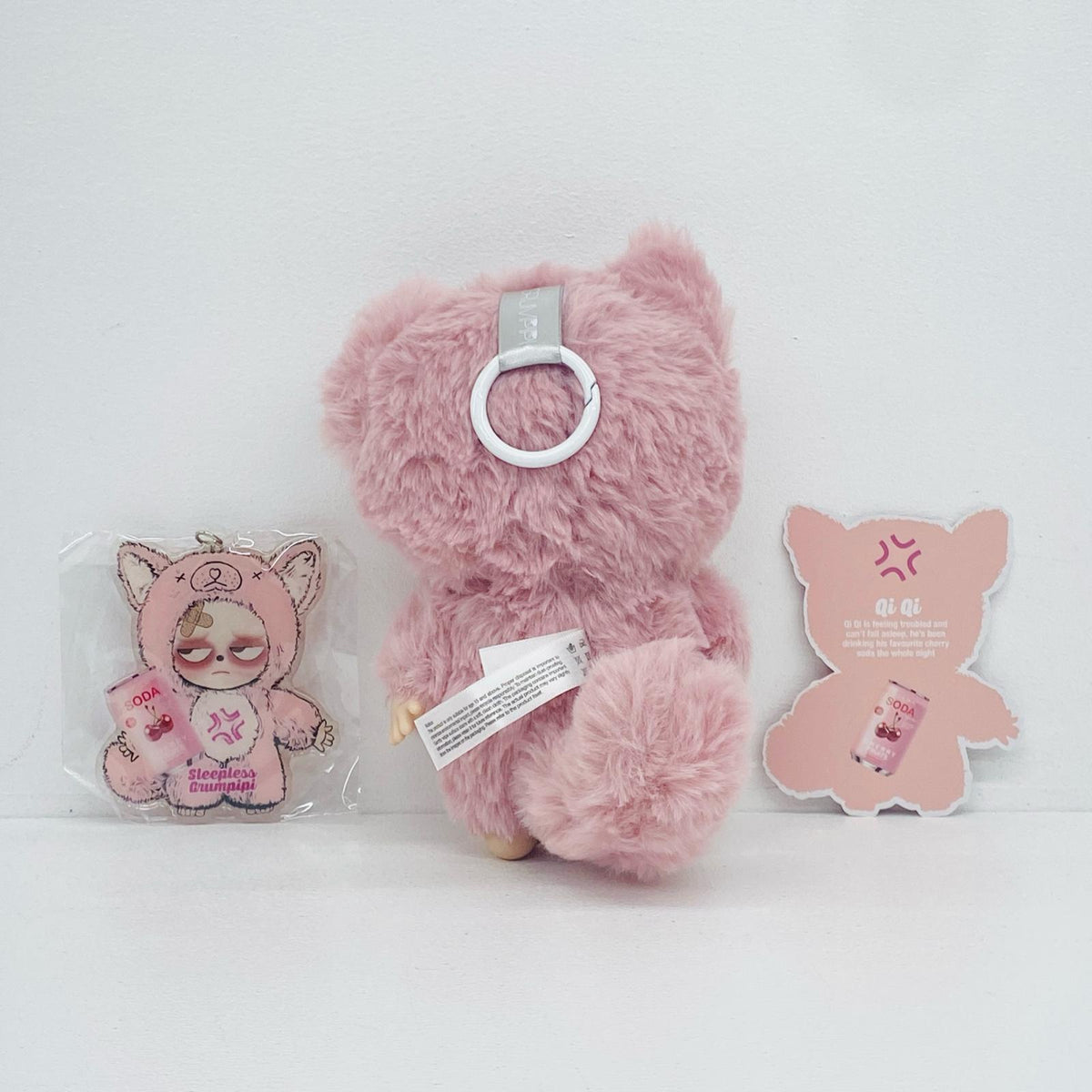 ぬいぐるみ QiQi 「 Sleepless GRUMPIPI ぬいぐるみペンダント 」 QiQi Sleepless GRUMPIPI ぬいぐるみペンダント【加古川物流】