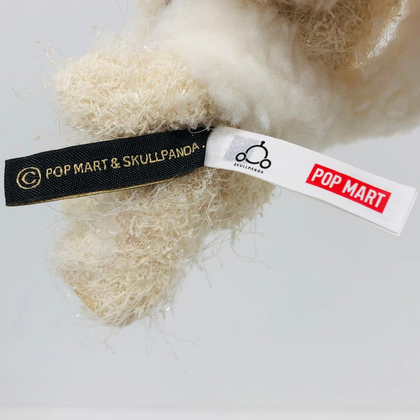 ぬいぐるみ sandman「SKULLPANDA You Found Me! シリーズ ぬいぐるみペンダント」 sandman SKULLPANDA You Found Me! シリーズ ぬいぐるみペンダント【加古川物流】