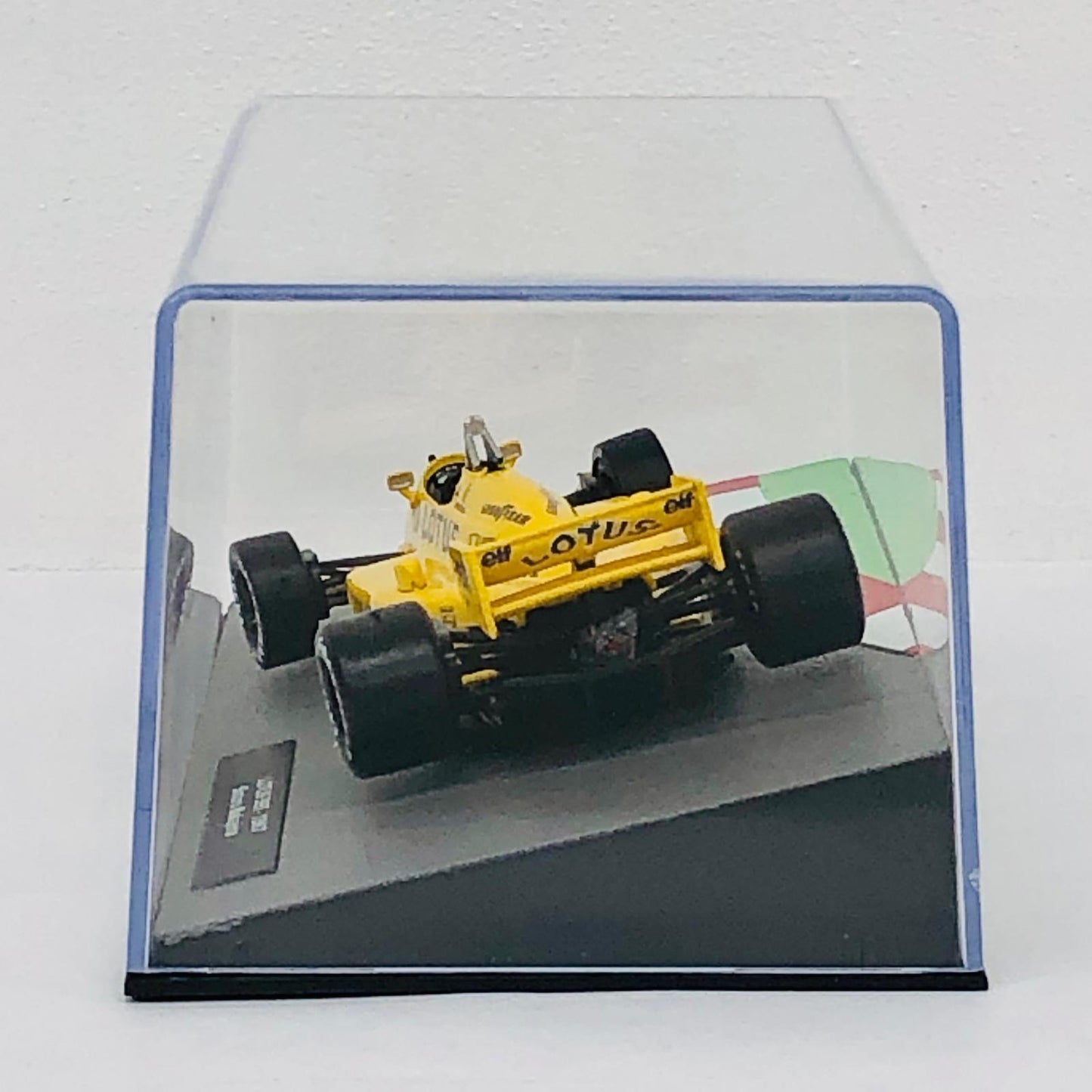 おもちゃ・玩具 [単品] 1/43 LOTUS 99T 1987 DeLonghi #11(イエロー) 「F1マシンコレクション全国版」 第2号付録 LOTUS 99T 1987 #11 1/43スケール 2【加古川物流】