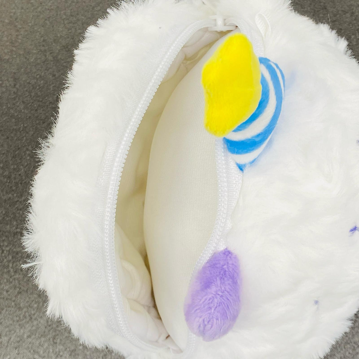 ぬいぐるみ 白山羊 「INN’S Let’s Party ぬいぐるみポーチ」 白山羊 INN’S Let’s Party ぬいぐるみポーチ【加古川物流】