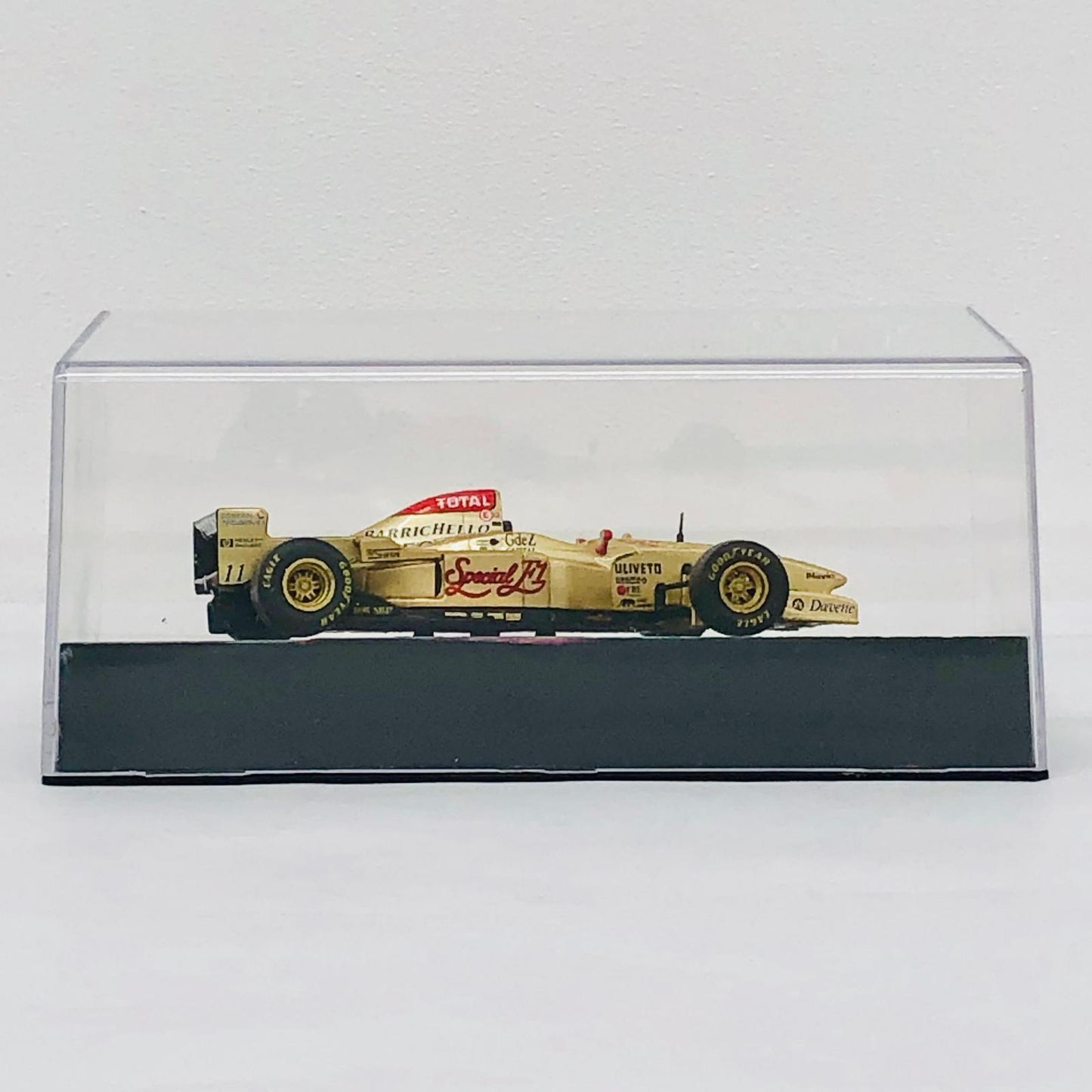 おもちゃ・玩具 [単品] 1/43 JORDAN 196 1996 #11 ルーベンス・バリチェロ(ゴールド×レッド) 「F1マシンコレクション全国版 103」 同梱品 JORDAN 196 1996 #11 1/43スケール 103【加古川物流】