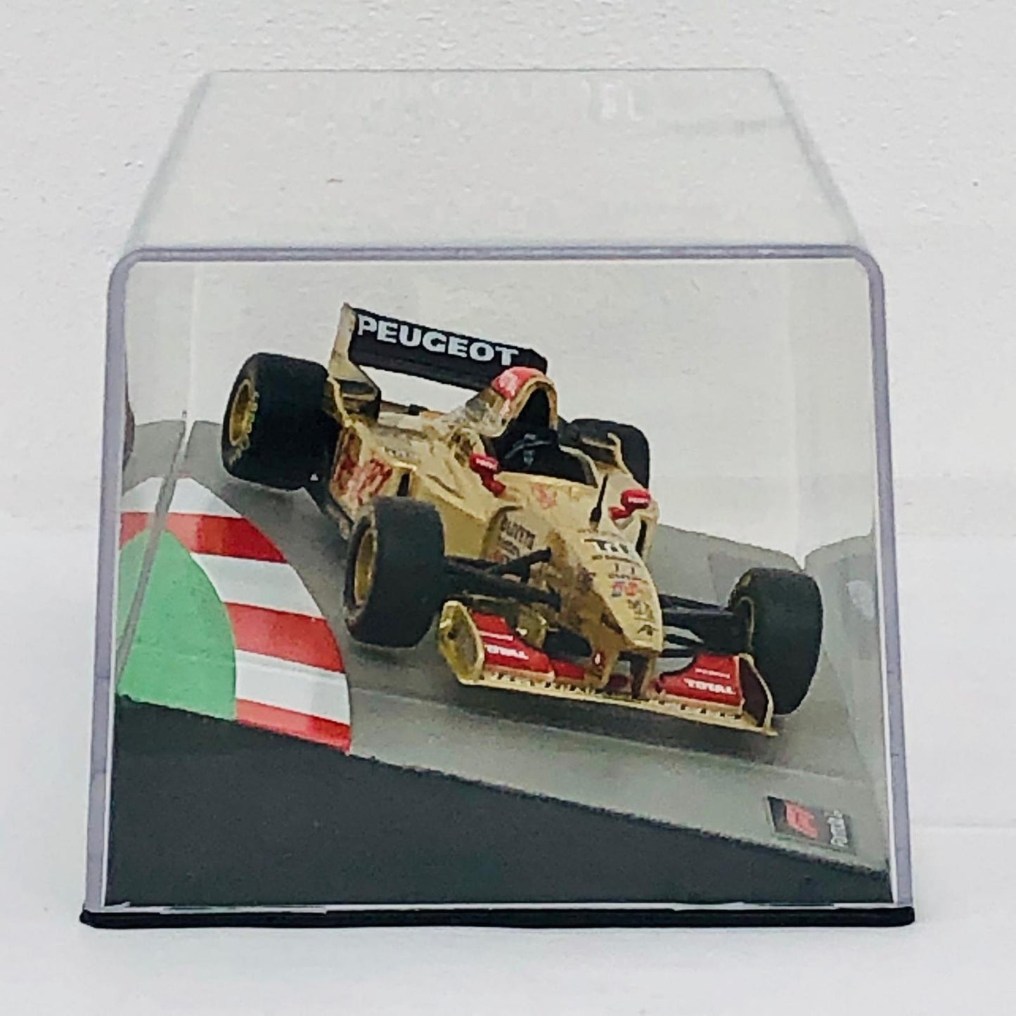おもちゃ・玩具 [単品] 1/43 JORDAN 196 1996 #11 ルーベンス・バリチェロ(ゴールド×レッド) 「F1マシンコレクション全国版 103」 同梱品 JORDAN 196 1996 #11 1/43スケール 103【加古川物流】