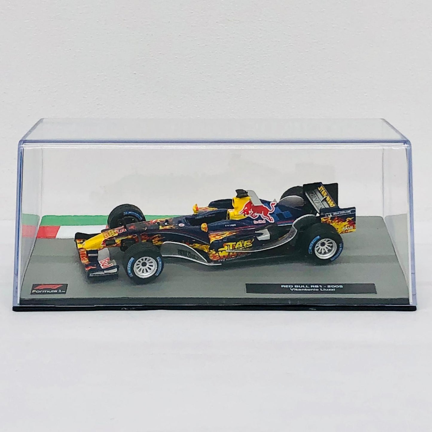 おもちゃ・玩具 [単品] 1/43 Red Bull RB1 2005 #15(ネイビー×イエロー×レッド) 「F1マシンコレクション全国版 146」 同梱品 Red Bull RB1 2005 #15 1/43スケール 146【加古川物流】