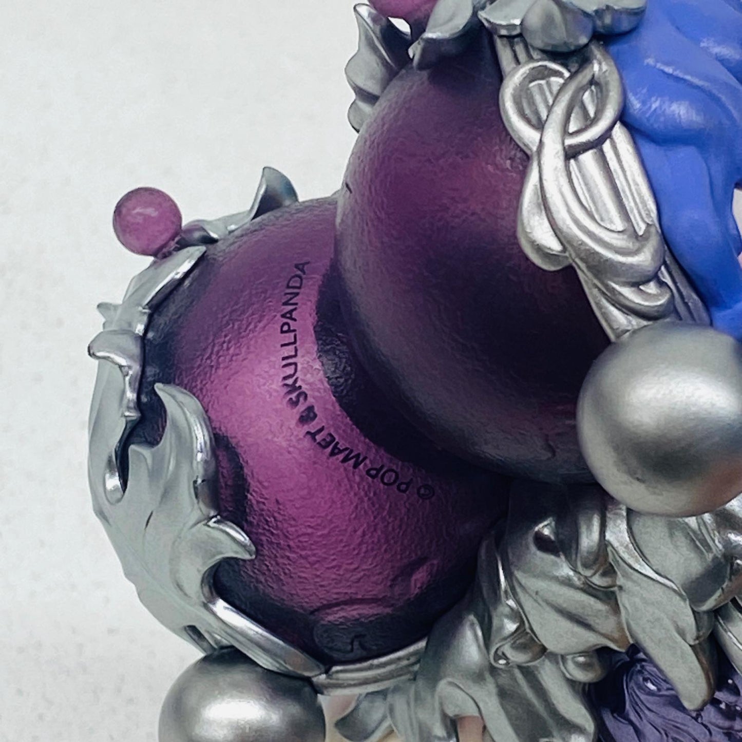 フィギュア The Grape Scissors 「POPMART SKULLPANDA The Feast Begins シリーズ」 The Grape Scissors 「POPMART SKULLPANDA The Feast Begins シ SKULLPANDA The Feast Begins シリーズ【フィギュア】【加古川物流】