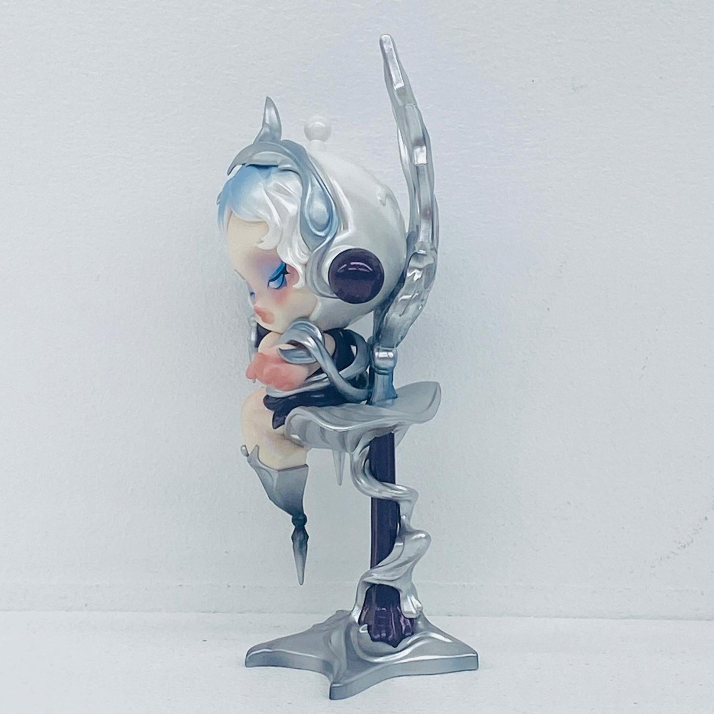 フィギュア The Silver Fork 「POPMART SKULLPANDA The Feast Begins シリーズ」 The Silver Fork SKULLPANDA The Feast Begins シリーズ【フィギュア】【加古川物流】