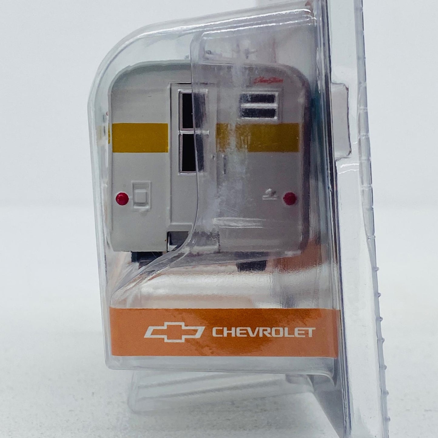 おもちゃ・玩具 グリーンライト 1970 Chevrolet C10 Cheyenne with Silver Streak Camper 1970 Chevrolet C10 Silver Streak【加古川物流】
