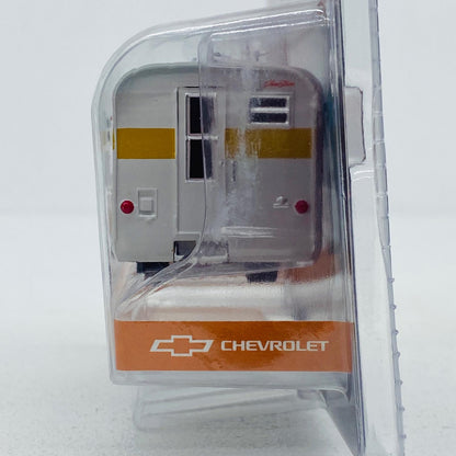 おもちゃ・玩具 グリーンライト 1970 Chevrolet C10 Cheyenne with Silver Streak Camper 1970 Chevrolet C10 Silver Streak【加古川物流】