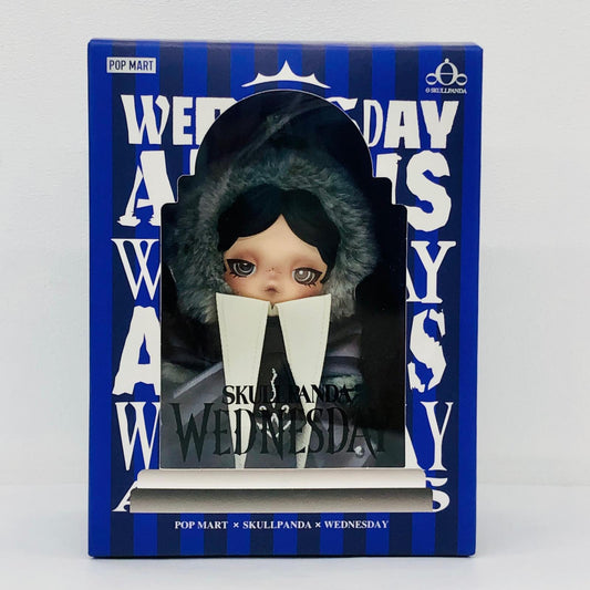 ぬいぐるみ SKULLPANDA × Wednesday Plush (Nevermore Academy Uniform Version) ぬいぐるみペンダント SKULLPANDA × Wednesday Plush ぬいぐるみペンダント【加古川物流】