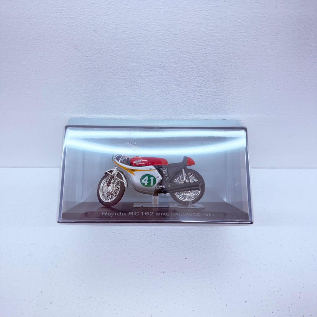おもちゃ・玩具 [単品] 1/24 Honda RC162 MIKE HAILWOOD 1961(シルバー×レッド) 「隔週刊チャンピオン・バイク・コレクション No.34」 同梱品 Honda RC162 MIKE HAILWOOD 1961 1/24スケール【加古川物流】