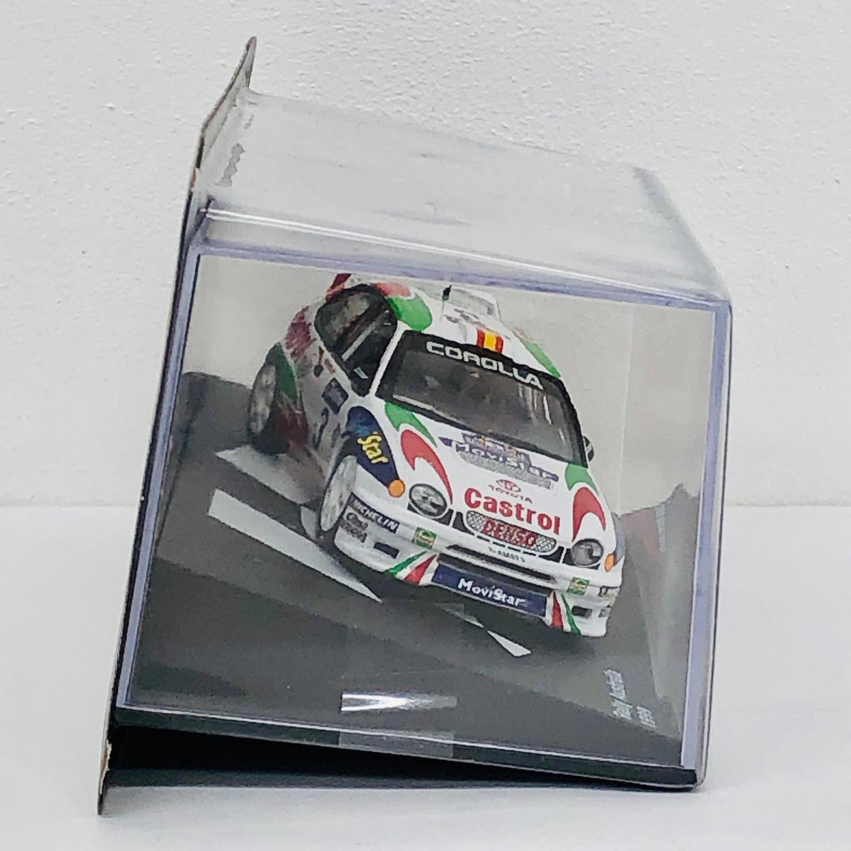 おもちゃ・玩具 [単品] 1/43 Toyota Corolla WRC Castrol Rally Australia 1999 #3(ホワイト×グリーン×レッド) 「ラリーカーコレクション」 14号同梱品 Toyota Corolla WRC Castrol Rally Australia 1999 1/43スケール【加古川物流】