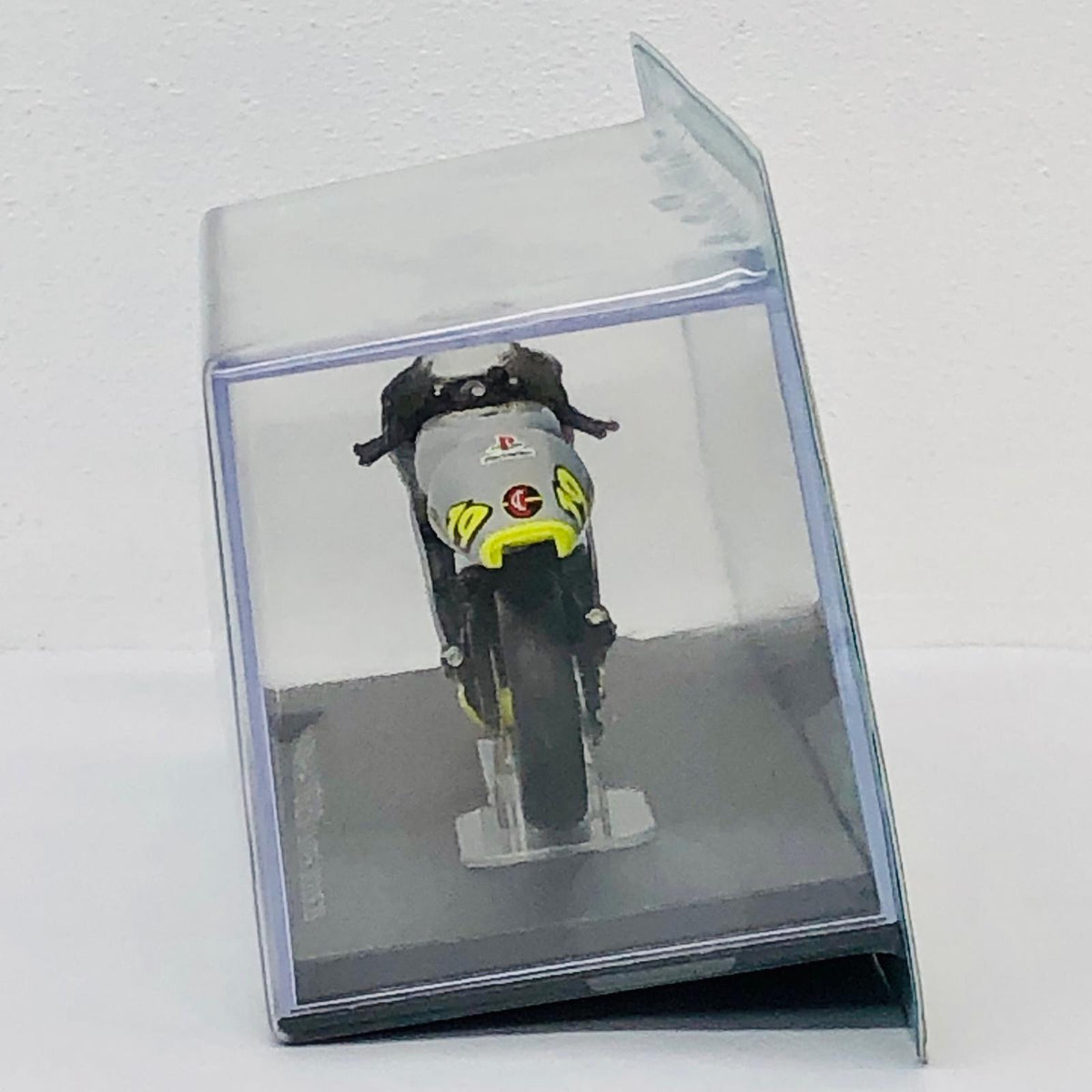 おもちゃ・玩具 [単品] 1/24 YAMAHA YZR250 OLIVIER JACQUE 2000(レッド) 「隔週刊チャンピオン・バイク・コレクション No.29」 同梱品 YAMAHA YZR250【加古川物流】