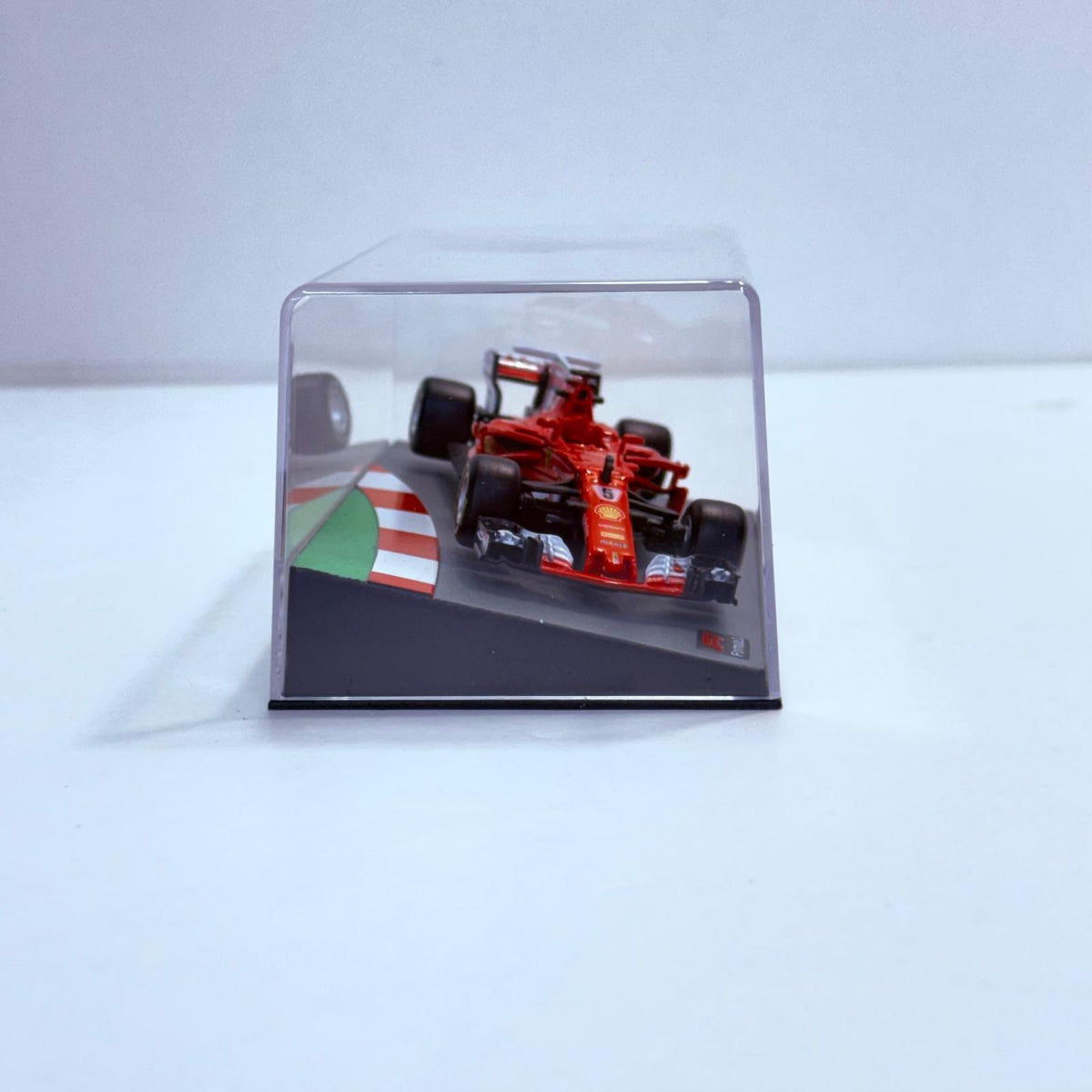 おもちゃ・玩具 [単品] 1/43 FERRARI SF70H 2017 Shell #5(レッド×ホワイト) 「F1マシンコレクション全国版 95」 同梱品 FERRARI SF70H 2017 Shell 1/43スケール【加古川物流】