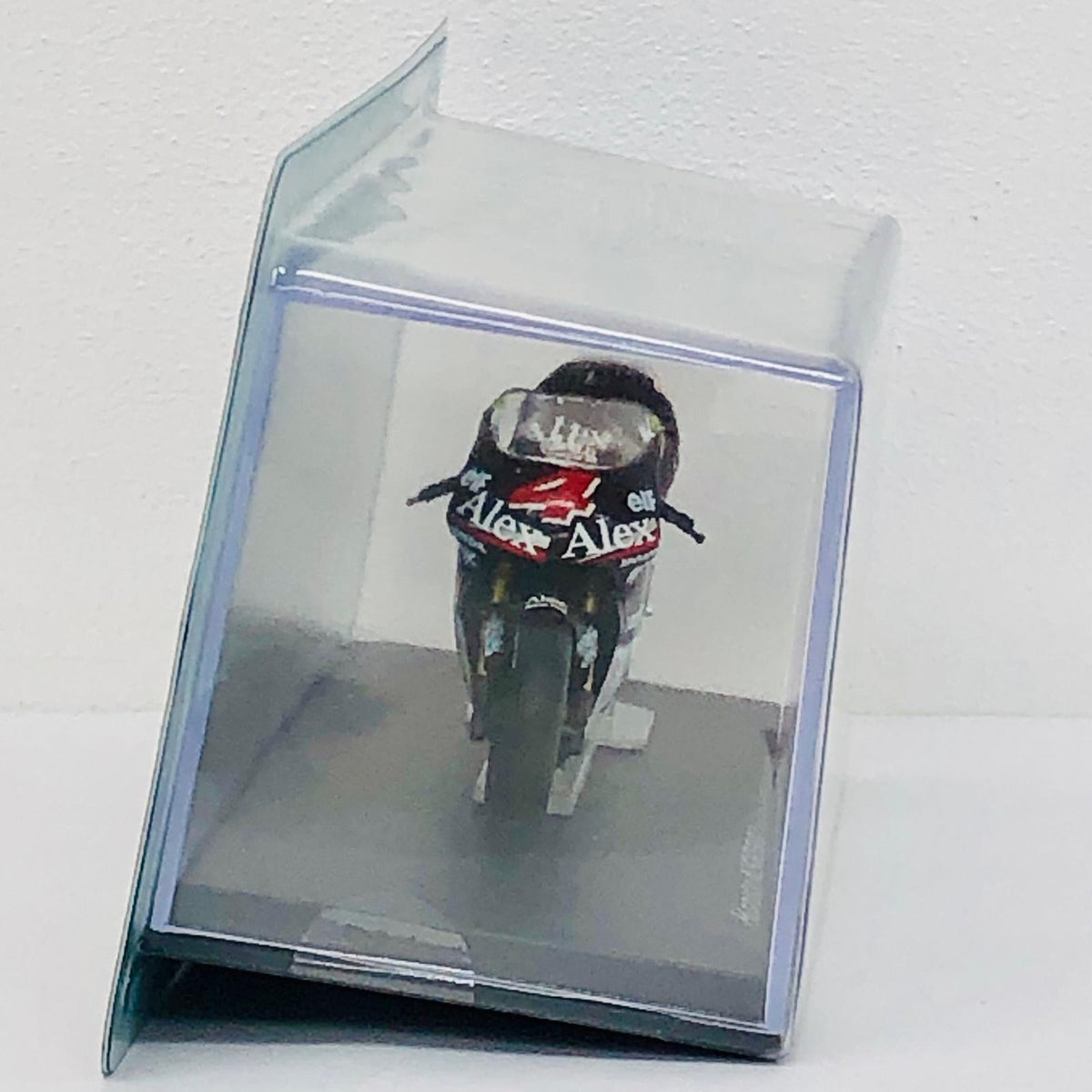 おもちゃ・玩具 [単品] 1/24 HONDA NSR500 #4 ALEX BARROS 2001(ブラック×ホワイト) 「隔週刊チャンピオン・バイク・コレクション No.27」 同梱品 HONDA NSR500 #4 ALEX BARROS 2001 1/24スケール【加古川物流】