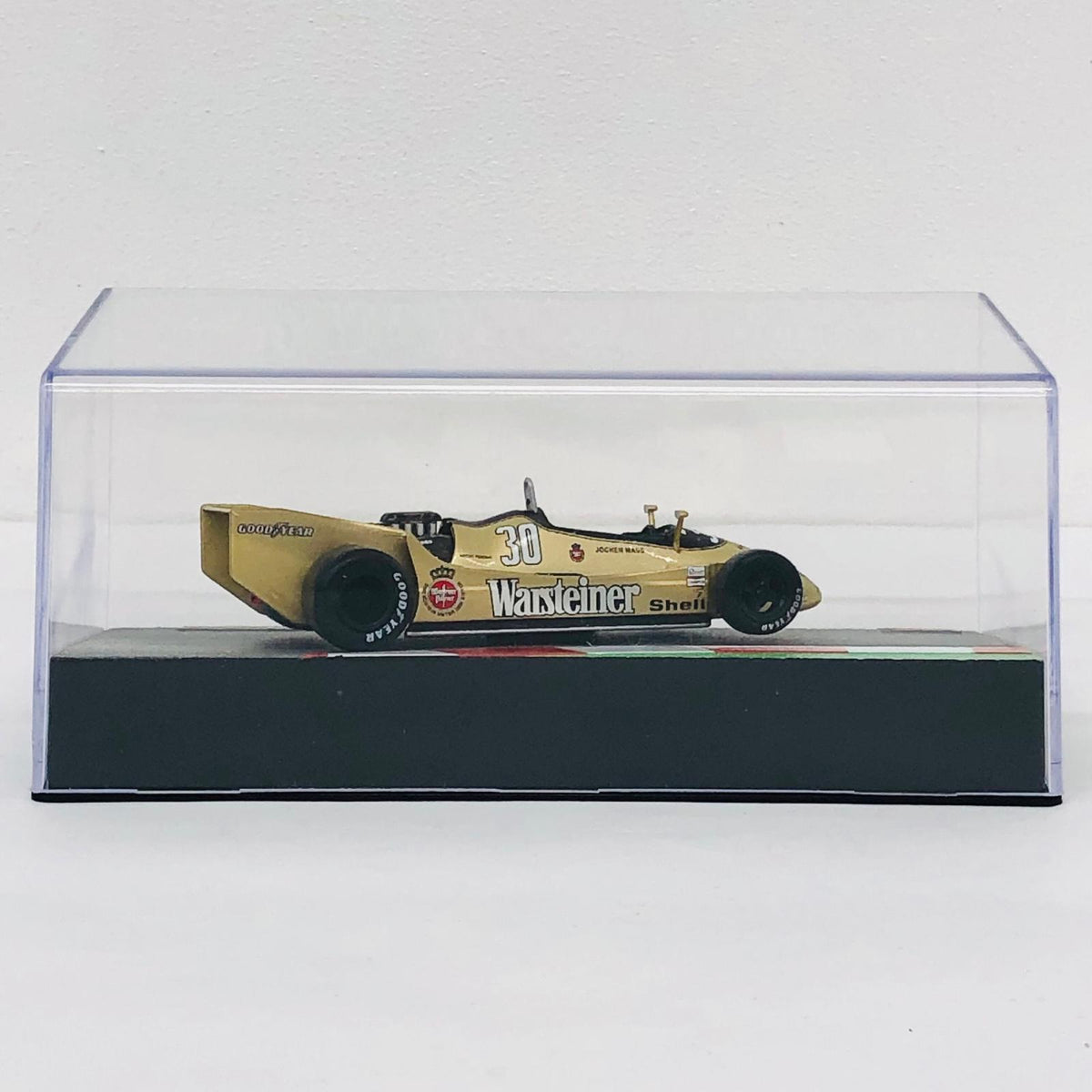 おもちゃ・玩具 [単品] 1/43 ARROWS A2 1979 Jochen Mass #30(ゴールド) 「F1マシンコレクション全国版 73」 同梱品 ARROWS A2 1979 Jochen Mass 1/43スケール【加古川物流】