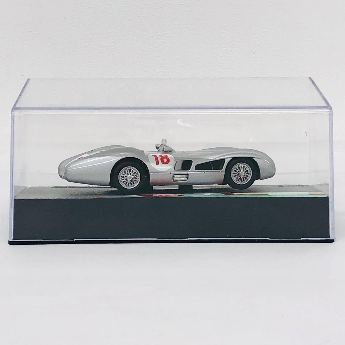 おもちゃ・玩具 [単品] 1/43 MERCEDES W196 1955 Juan Manual Fangio #18(シルバー) 「F1マシンコレクション全国版 58」 同梱品 MERCEDES W196 1955 Juan Manual Fangio 1/43スケール【加古川物流】