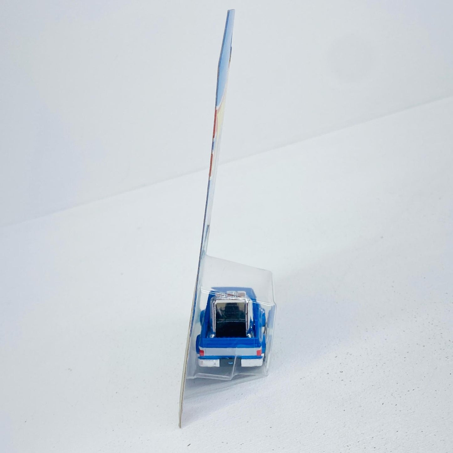 おもちゃ・玩具 1/64トューンド’83シェビーシルバラード「HotWheelsTOONED」[HHF04] トューンド’83シェビーシルバラード 1/64スケール【加古川物流】