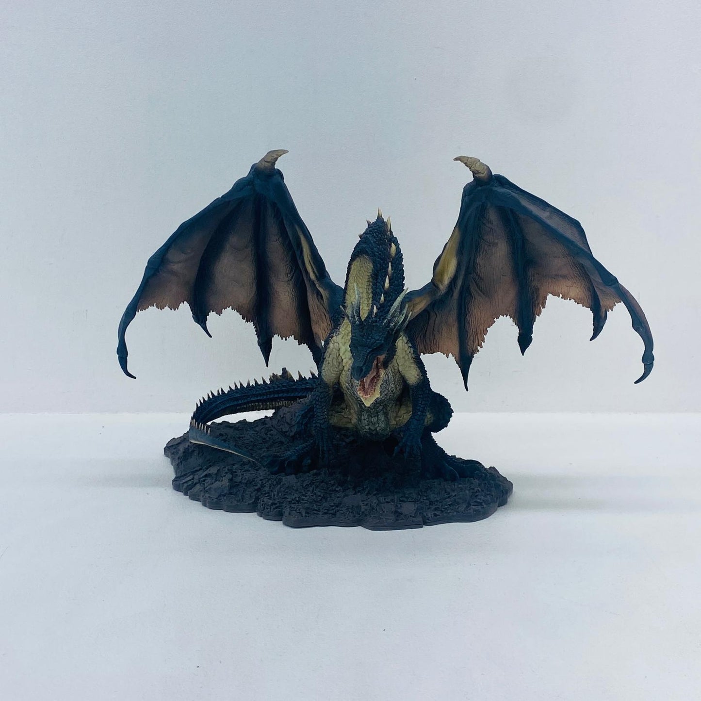 フィギュア 黒龍ミラボレアス「モンスターハンター」カプコンフィギュアビルダークリエイターズモデル 黒龍ミラボレアス カプコンフィギュアビルダー【フィギュア】【加古川物流】