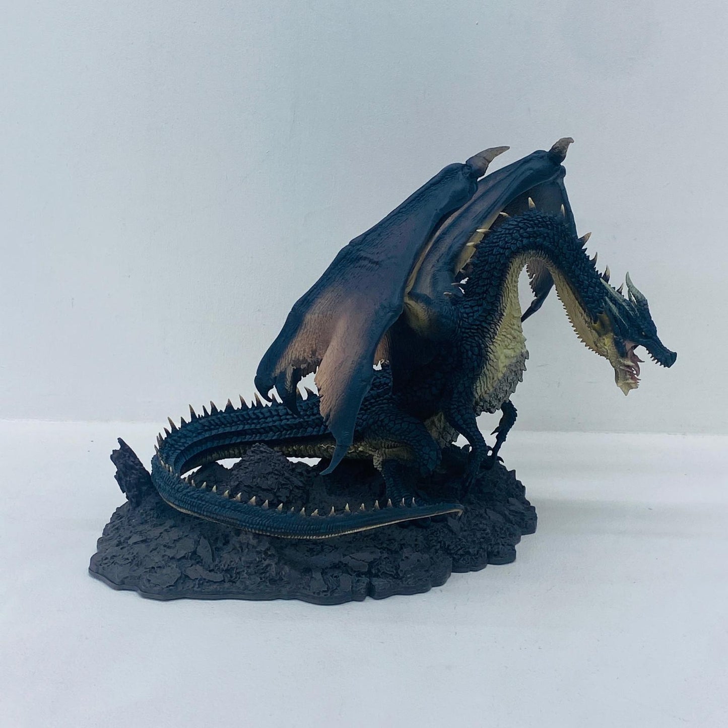 フィギュア 黒龍ミラボレアス「モンスターハンター」カプコンフィギュアビルダークリエイターズモデル 黒龍ミラボレアス カプコンフィギュアビルダー【フィギュア】【加古川物流】
